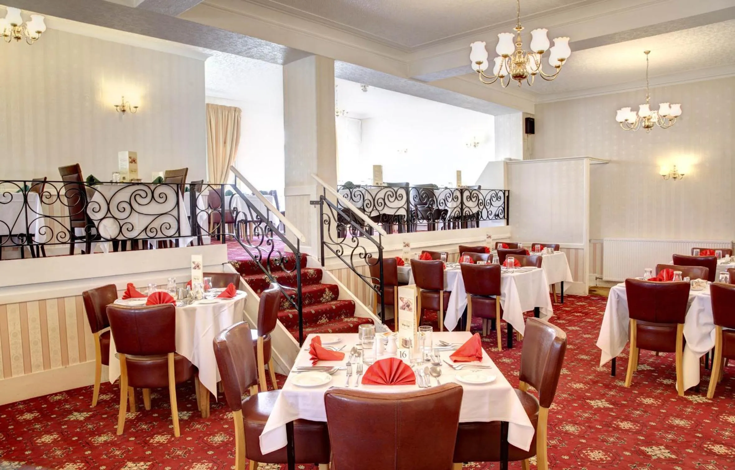 Restaurant/places to eat in SGE Esplanade Hotel