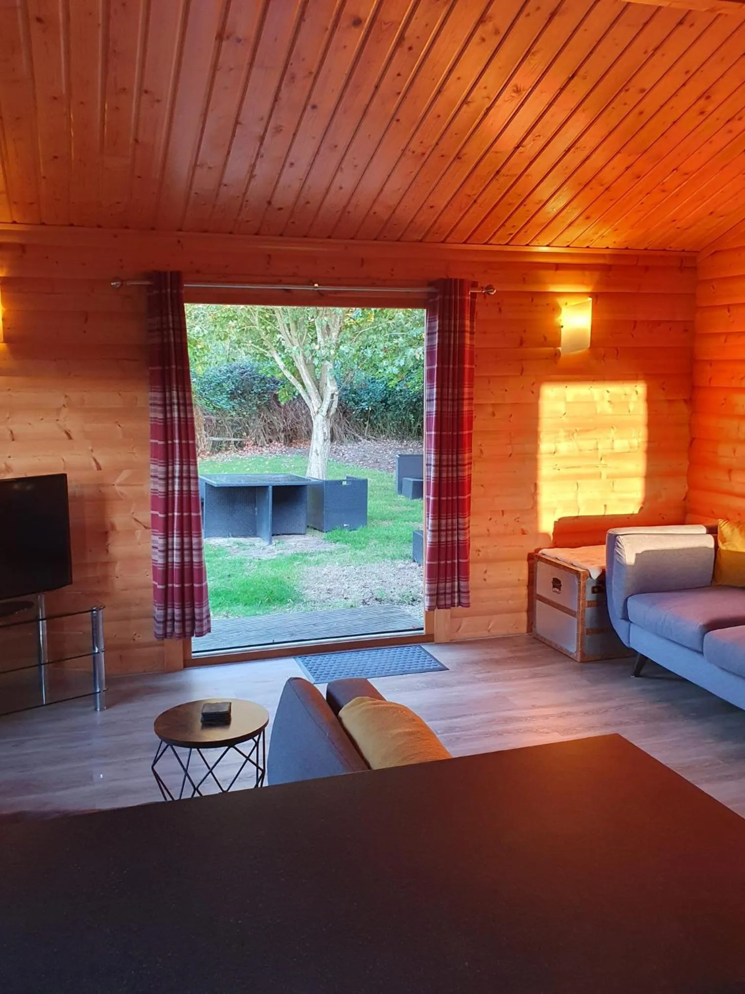 Garden view, Bed in Chestnut Meadow Country Park