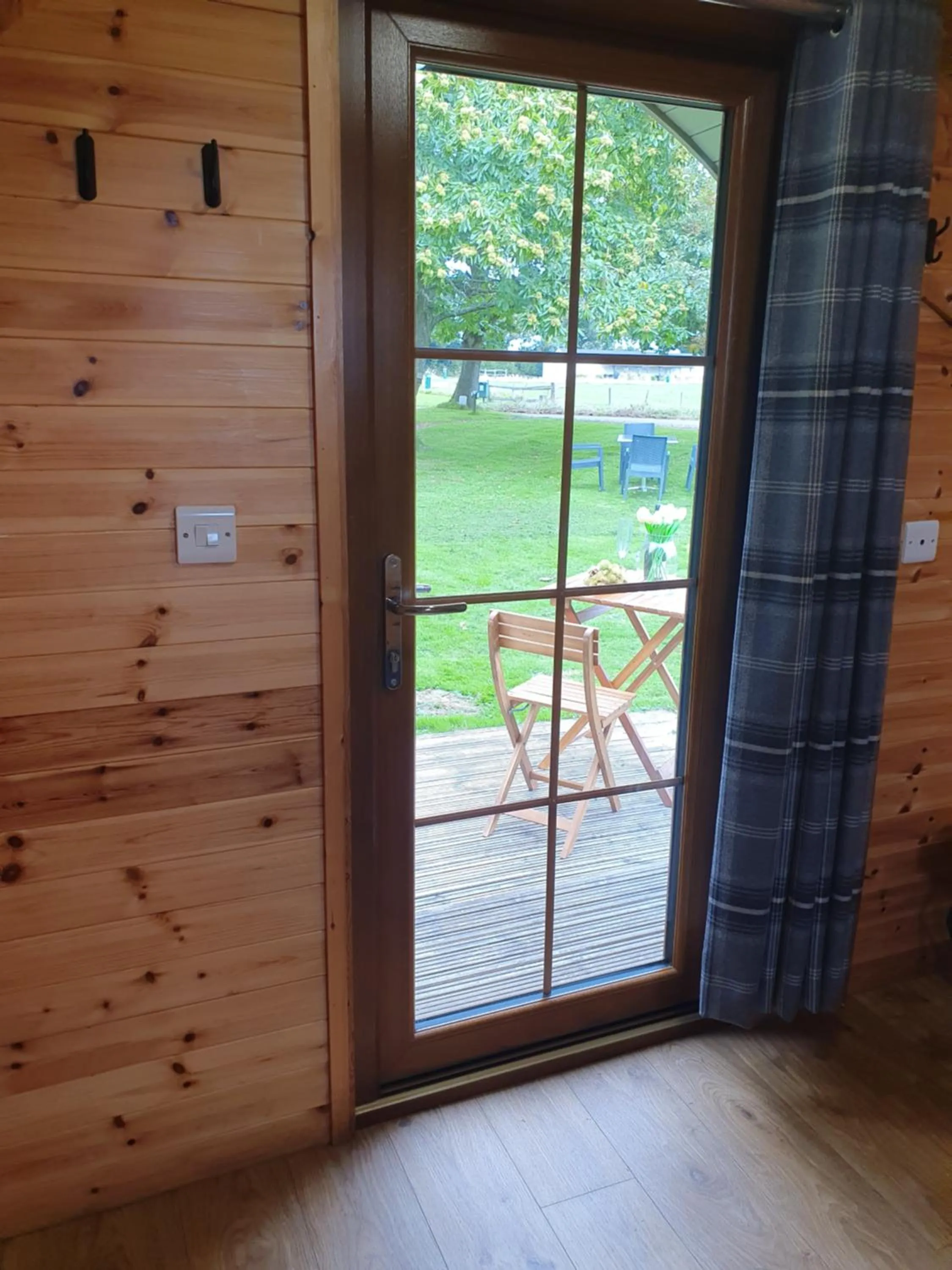 Garden view in Chestnut Meadow Country Park