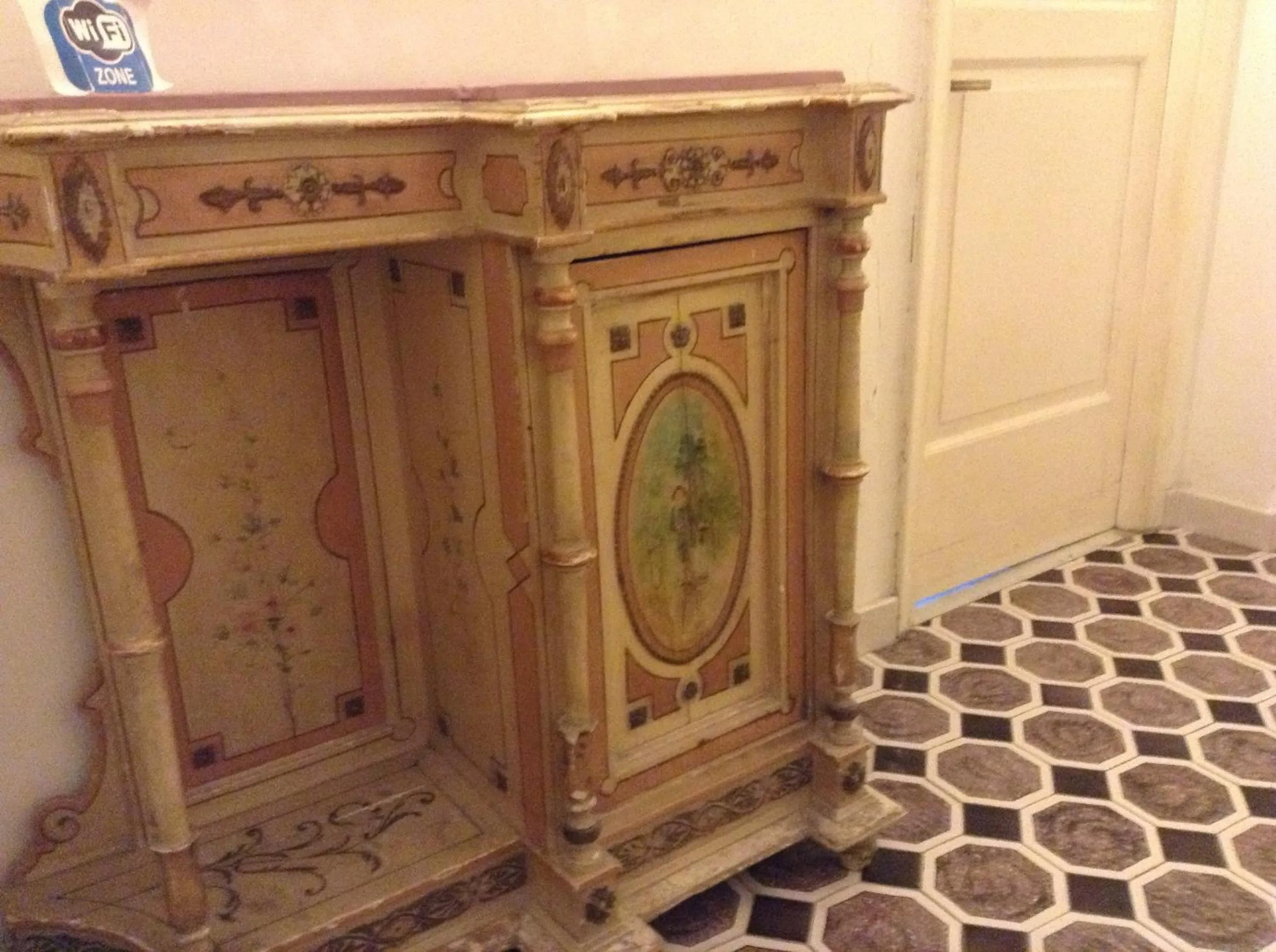 Decorative detail in Hotel Lidomare