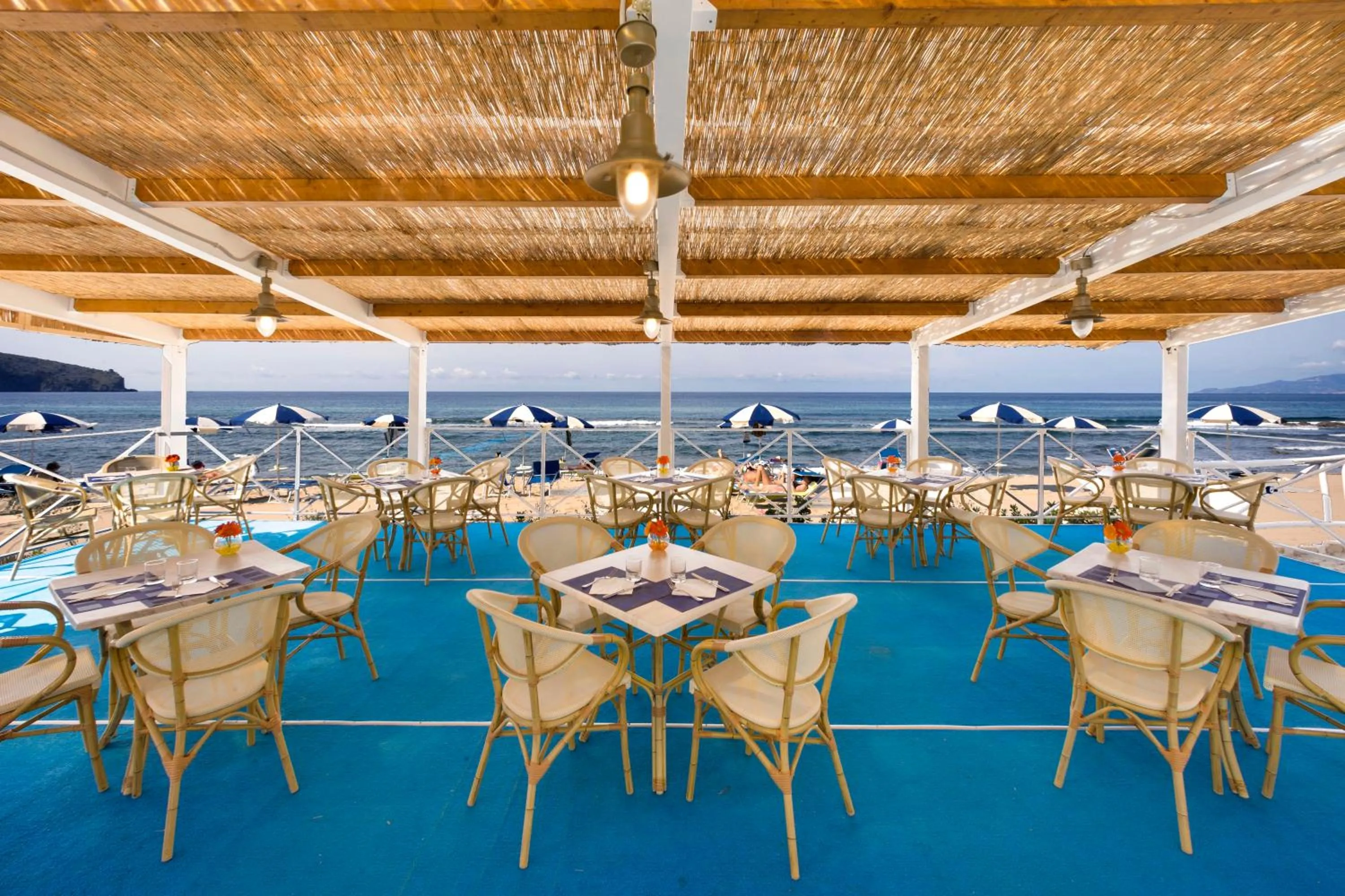 Restaurant/places to eat in Hotel Saline