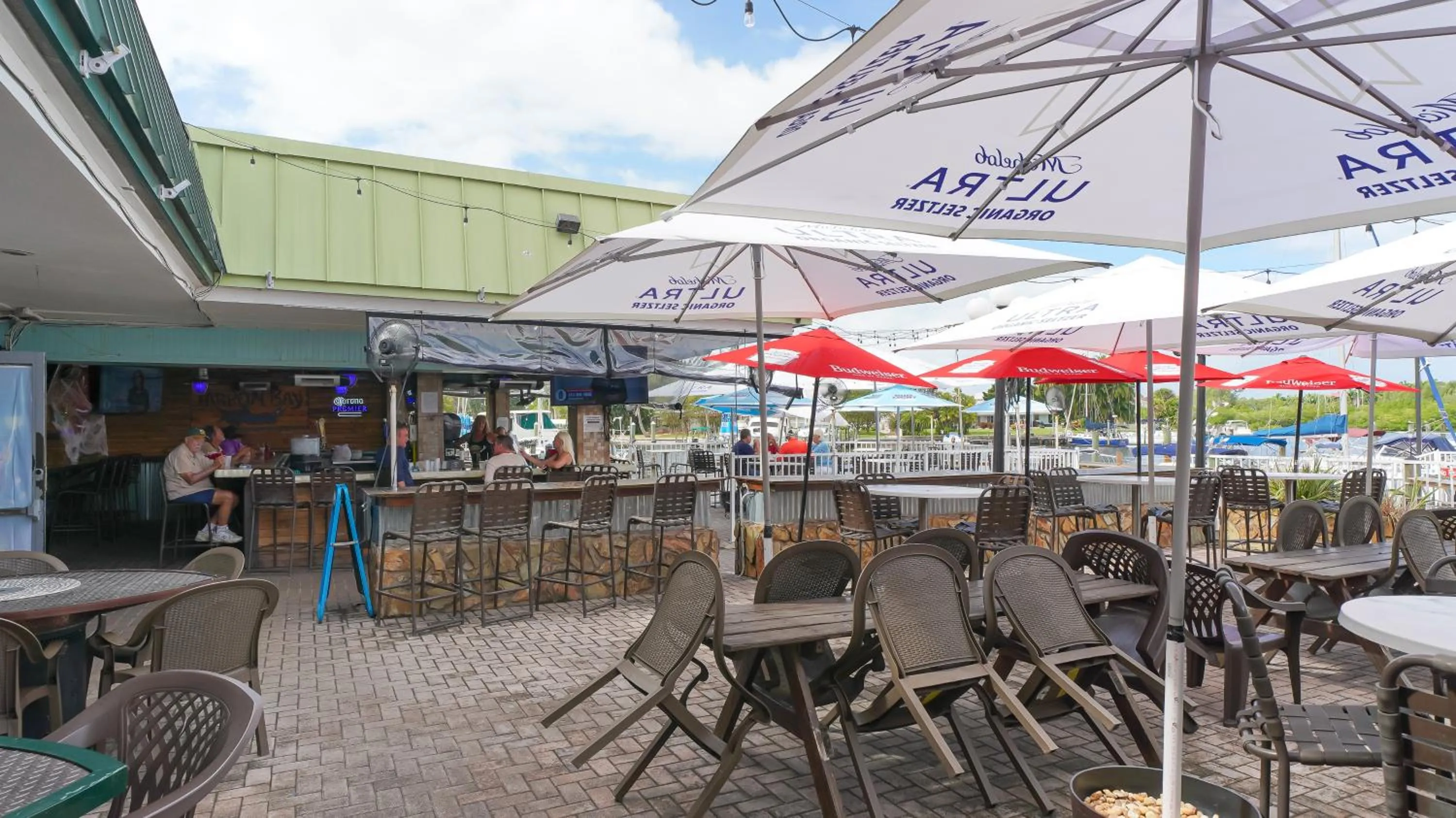 Heated Pool, Fireplace, 70" TV, Waterfront & More!