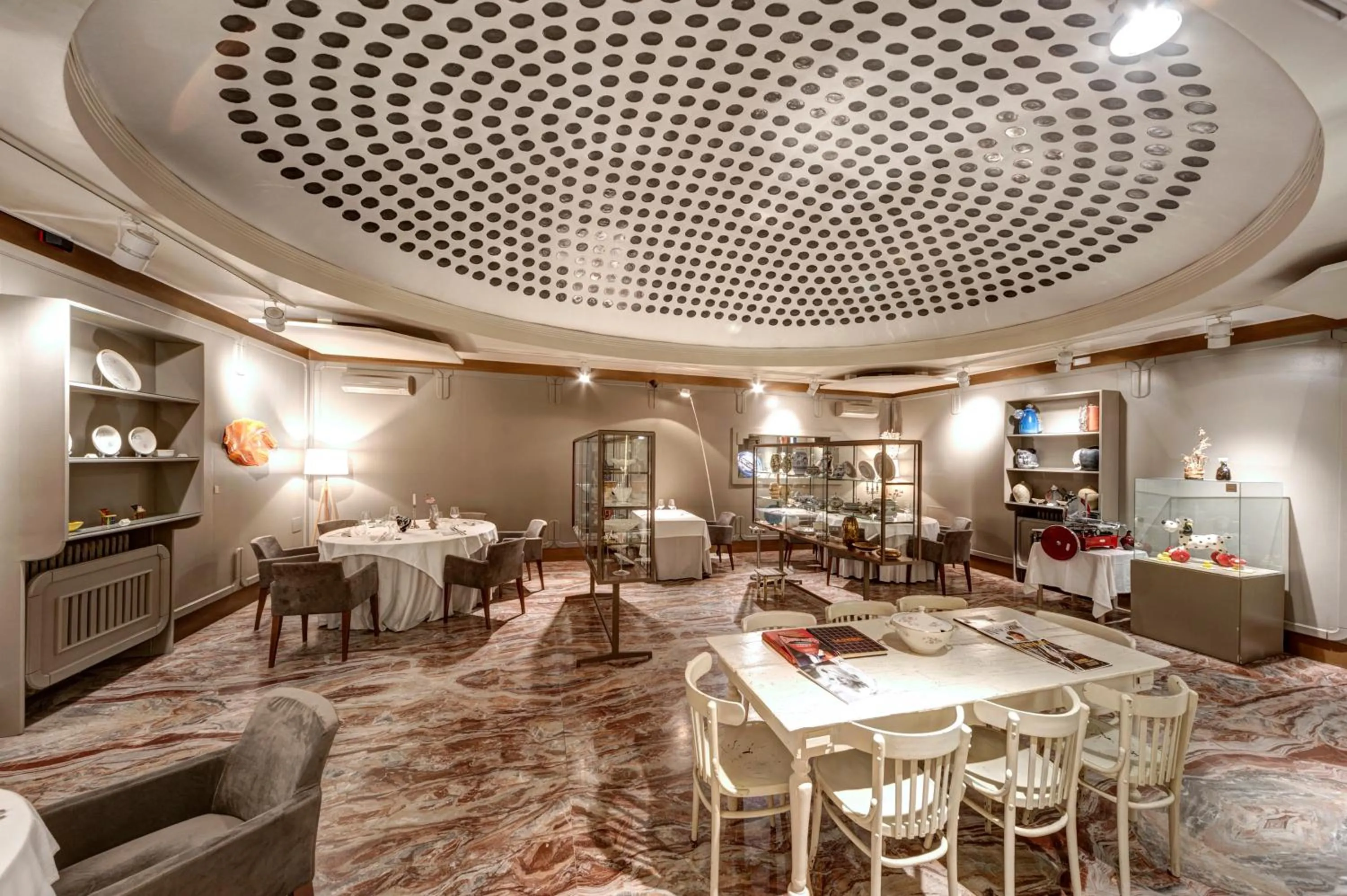 Restaurant/places to eat in Hotel Vittoria