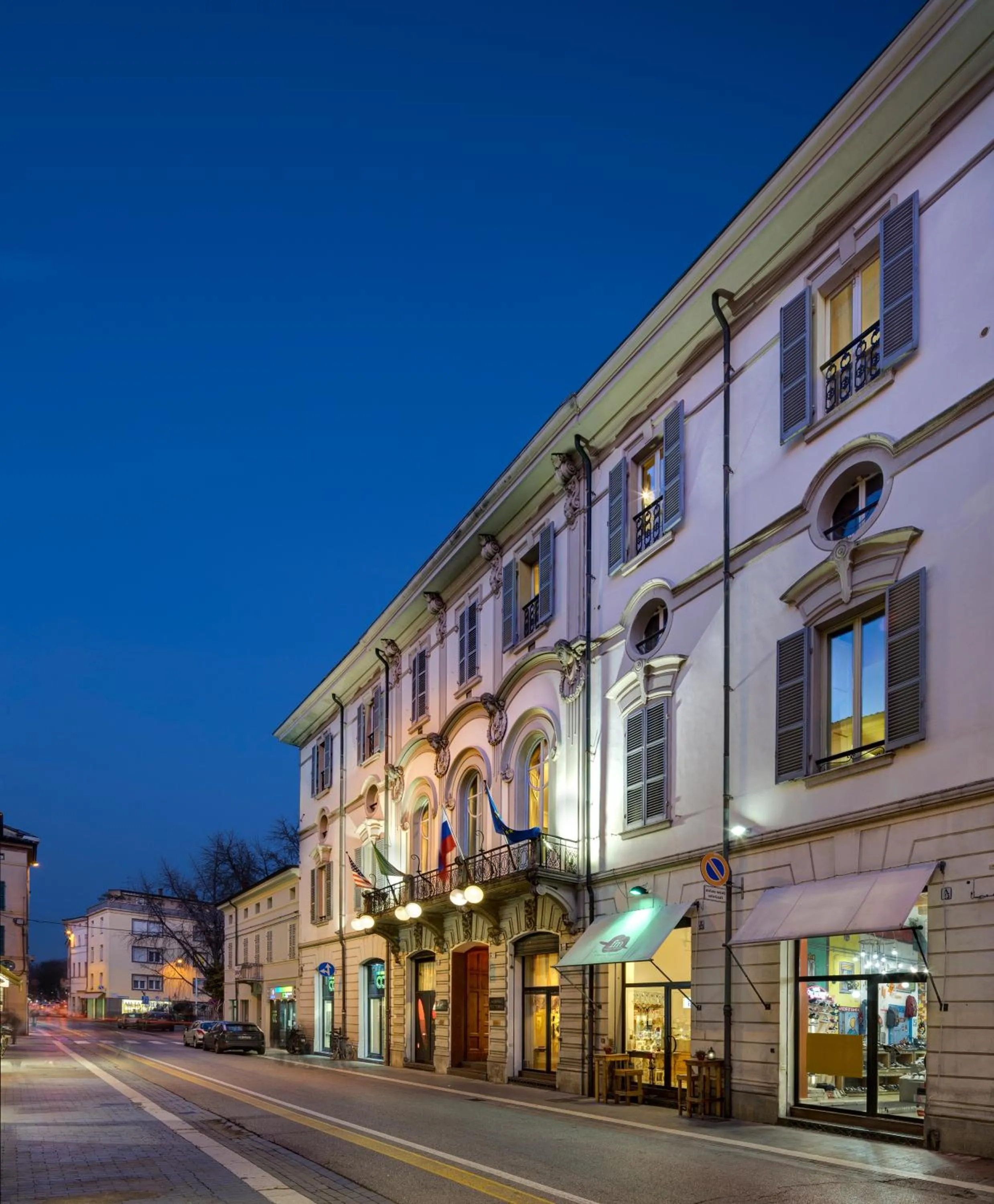 Facade/entrance in Hotel Vittoria