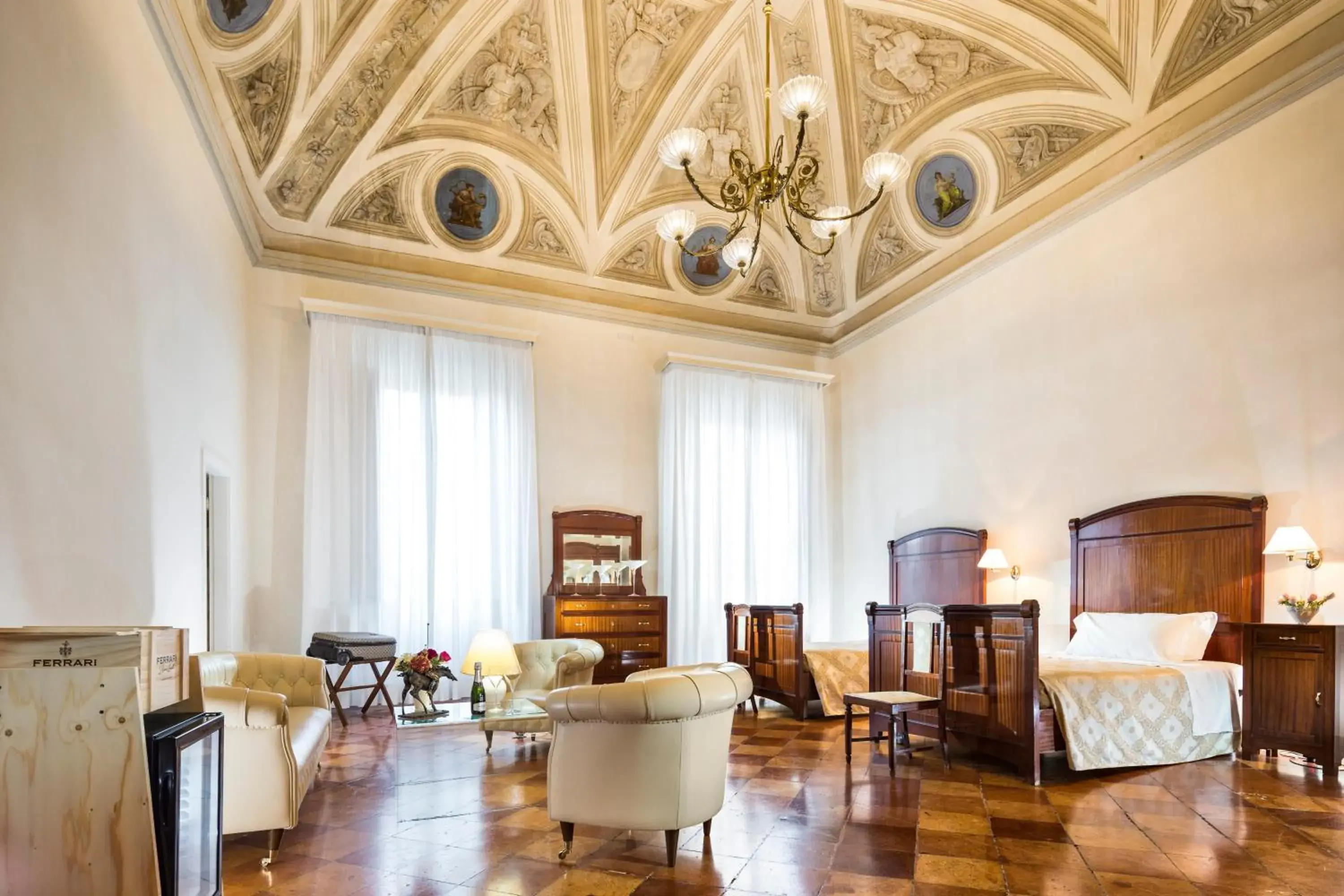 Suite - single occupancy in Hotel Vittoria Suite - single occupancy in Hotel Vittoria