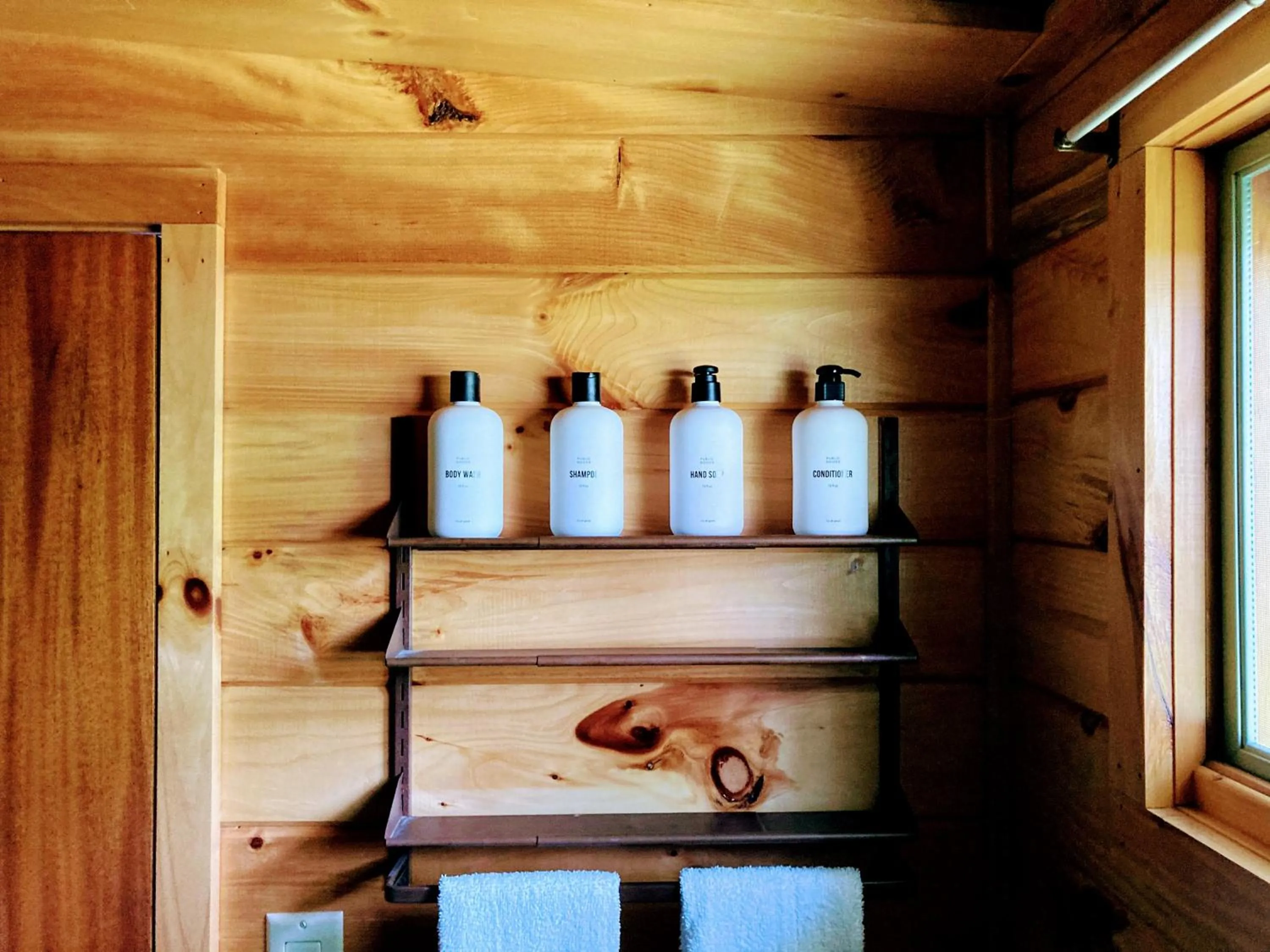 The Lorca Adirondacks Motel