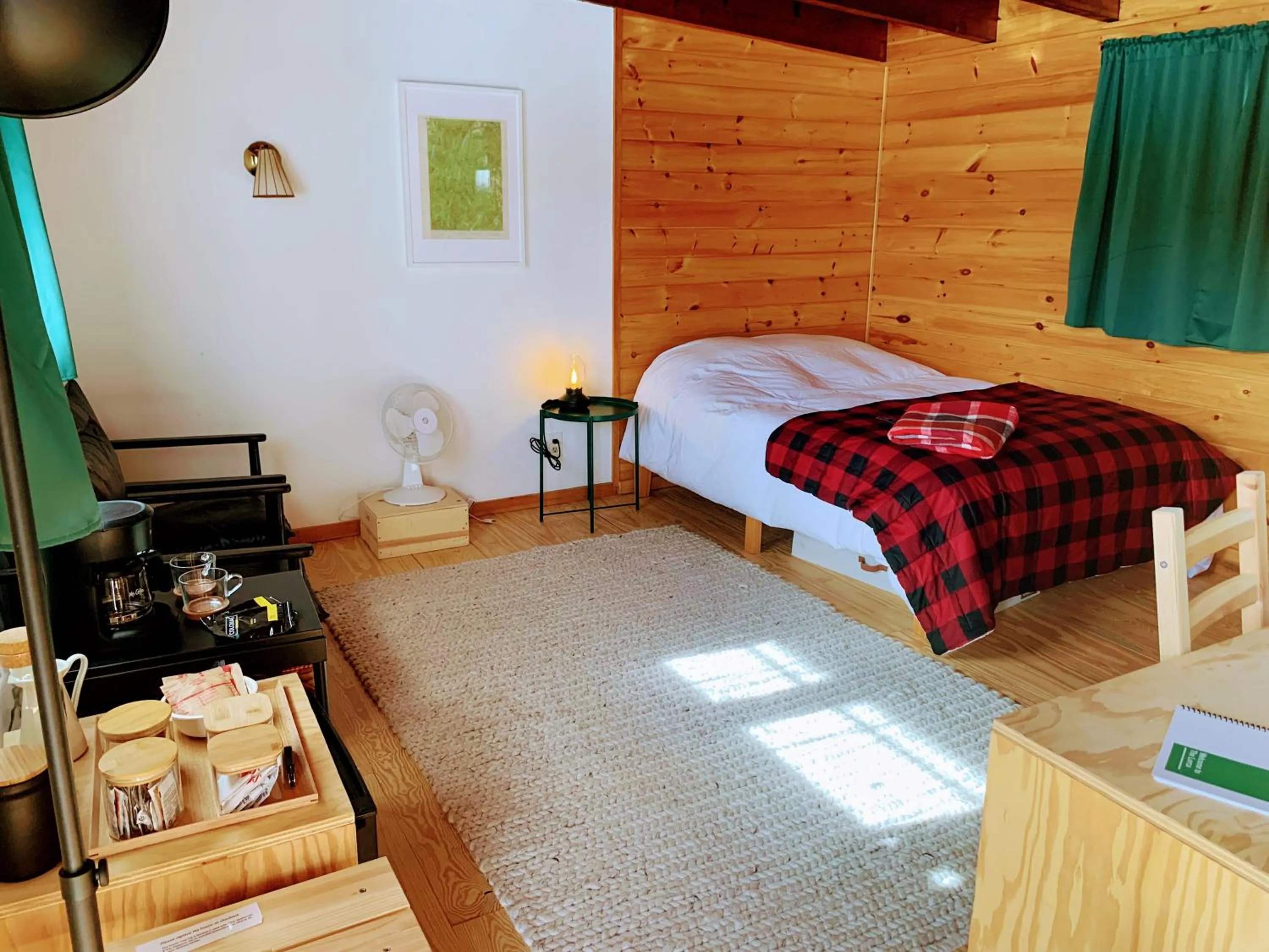 Bed in The Lorca Adirondacks Motel