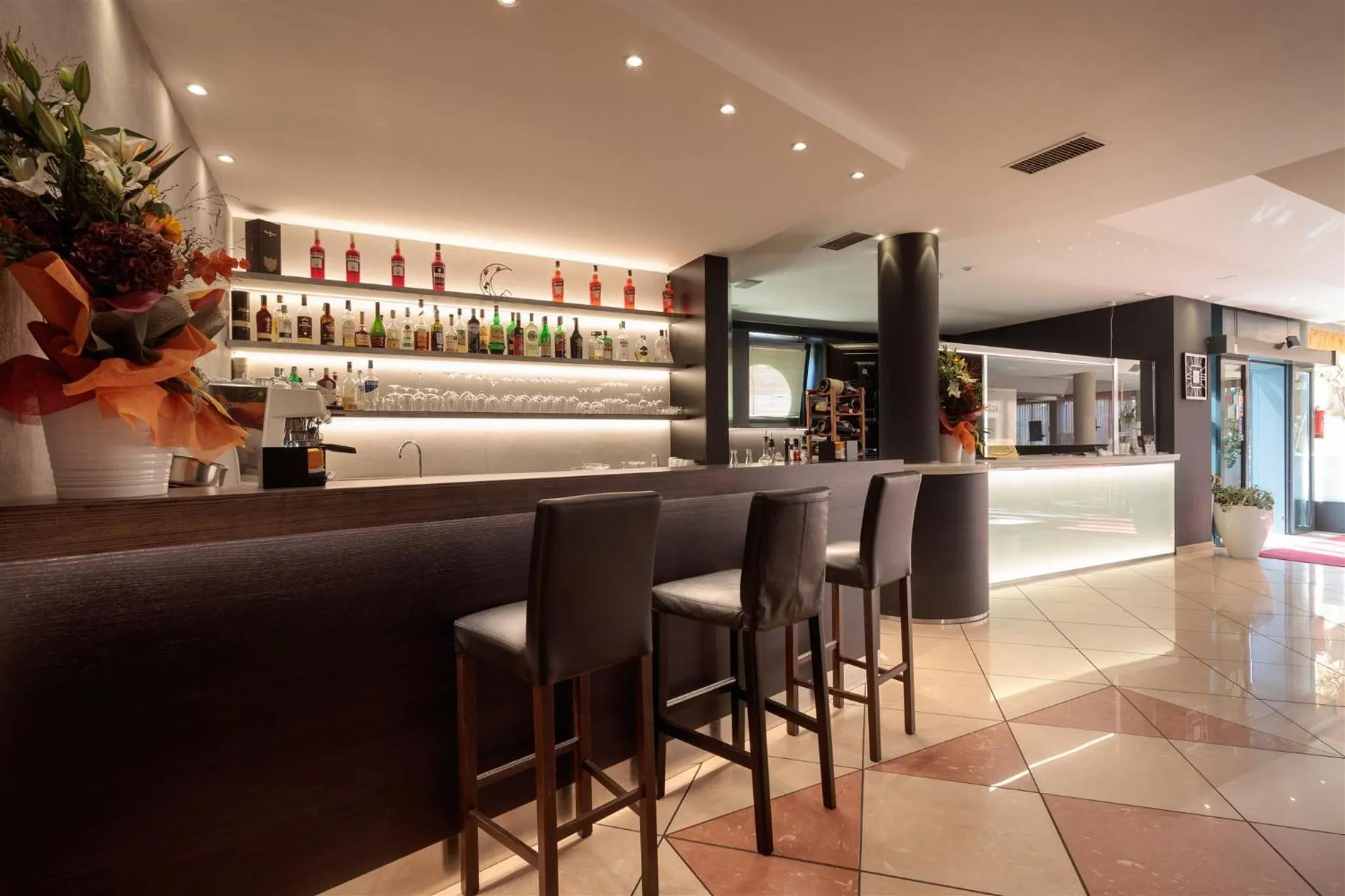 Lounge or bar in Noventa Hotel