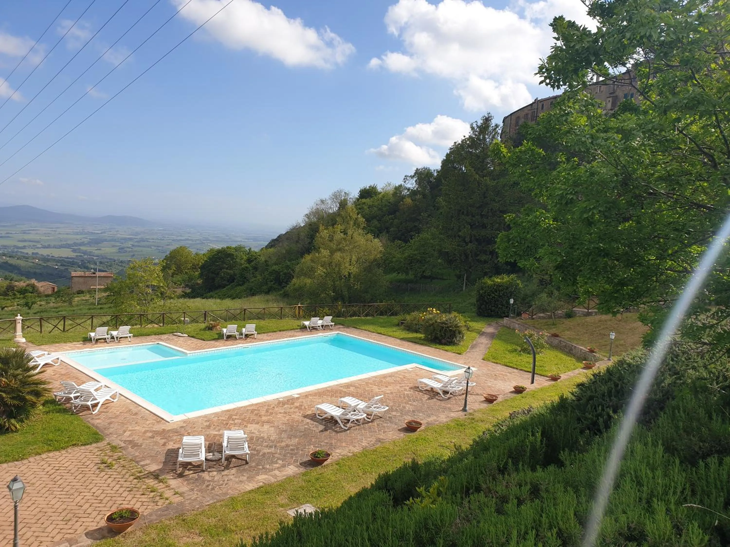 Pool view in Country House il Ciliegio