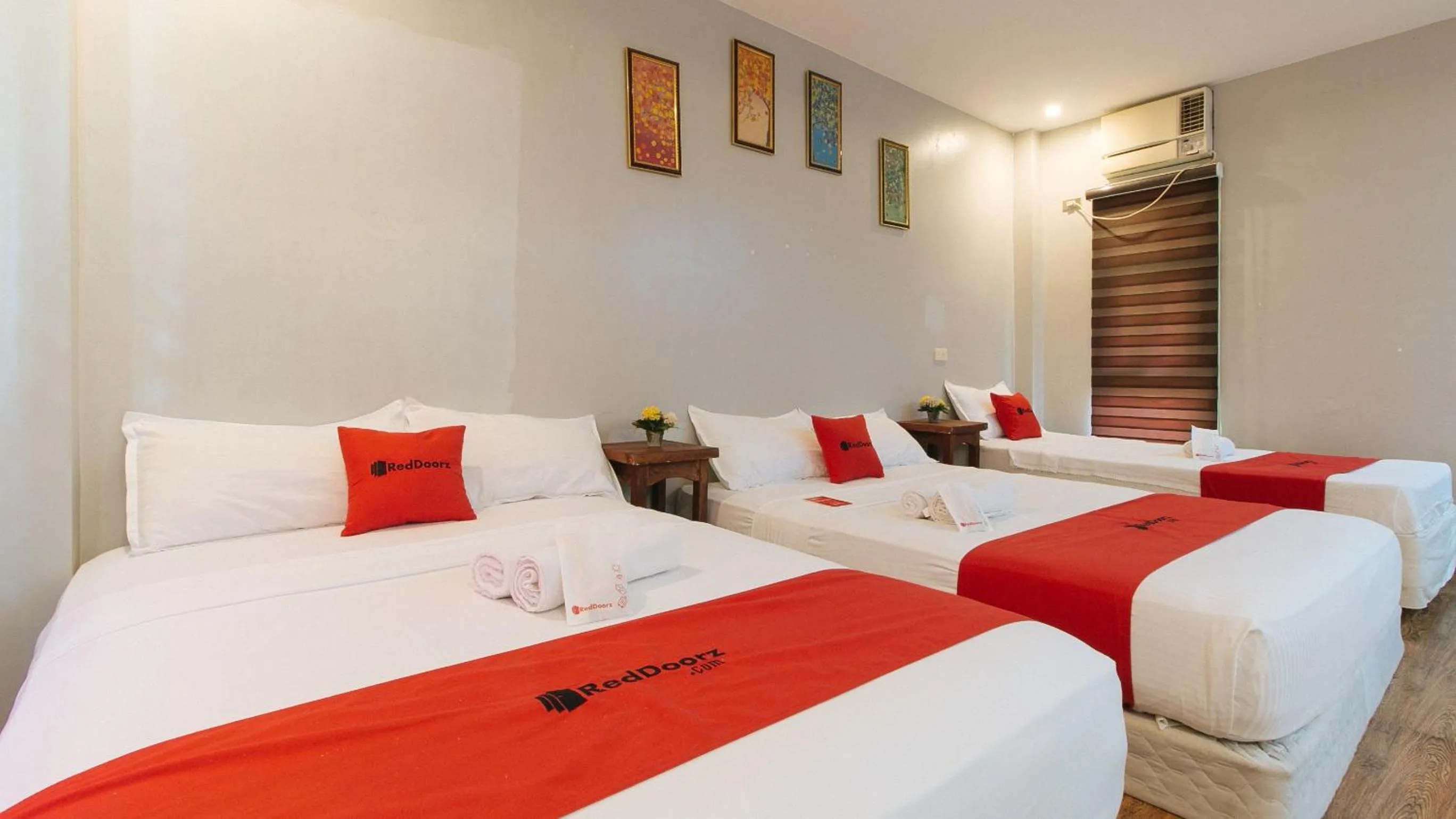 Bed in RedDoorz @ Afamosa Villas Resort Ilocos Sur