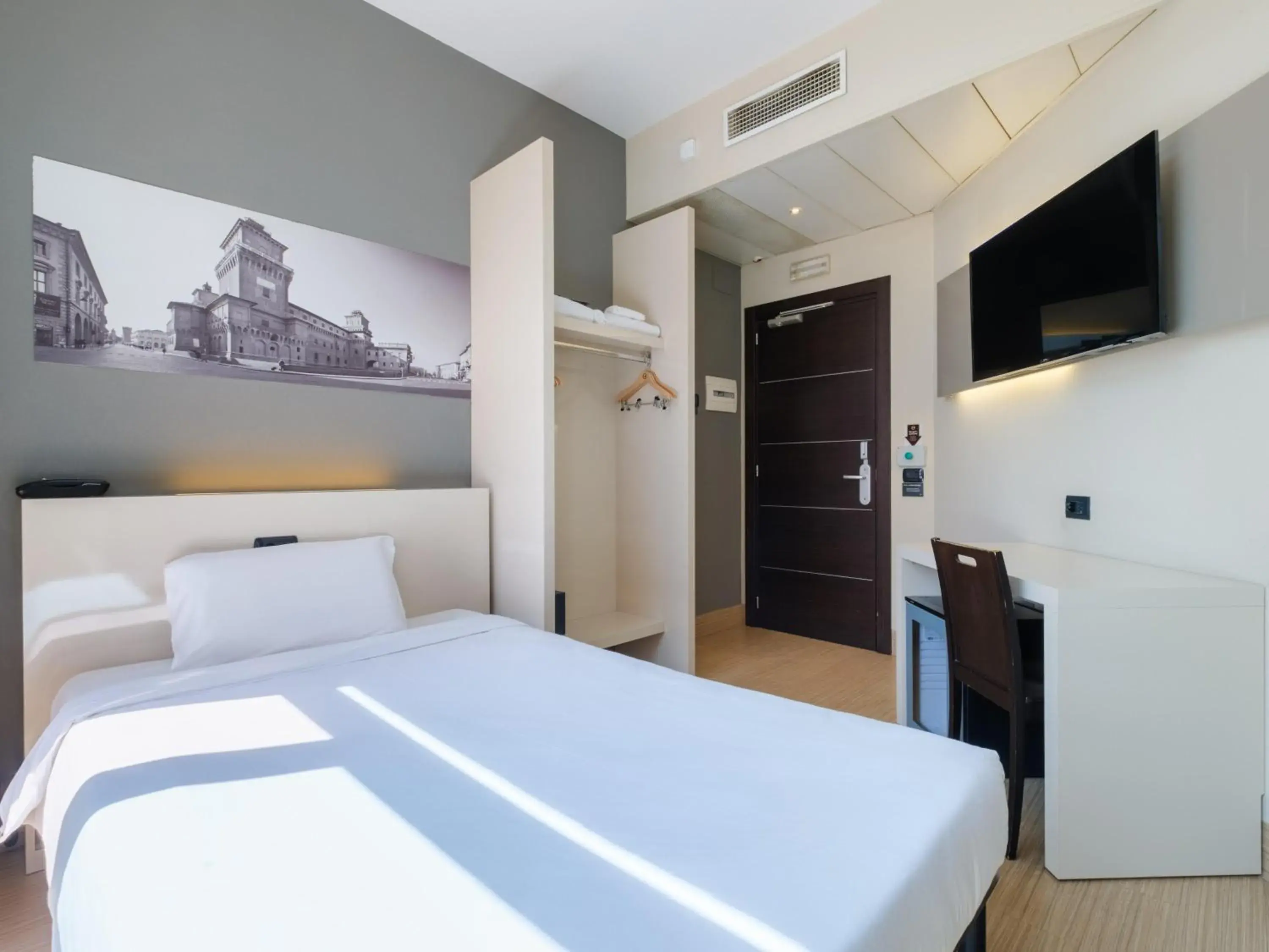 Single Room in B&B Hotel Ferrara Single Room in B&B Hotel Ferrara