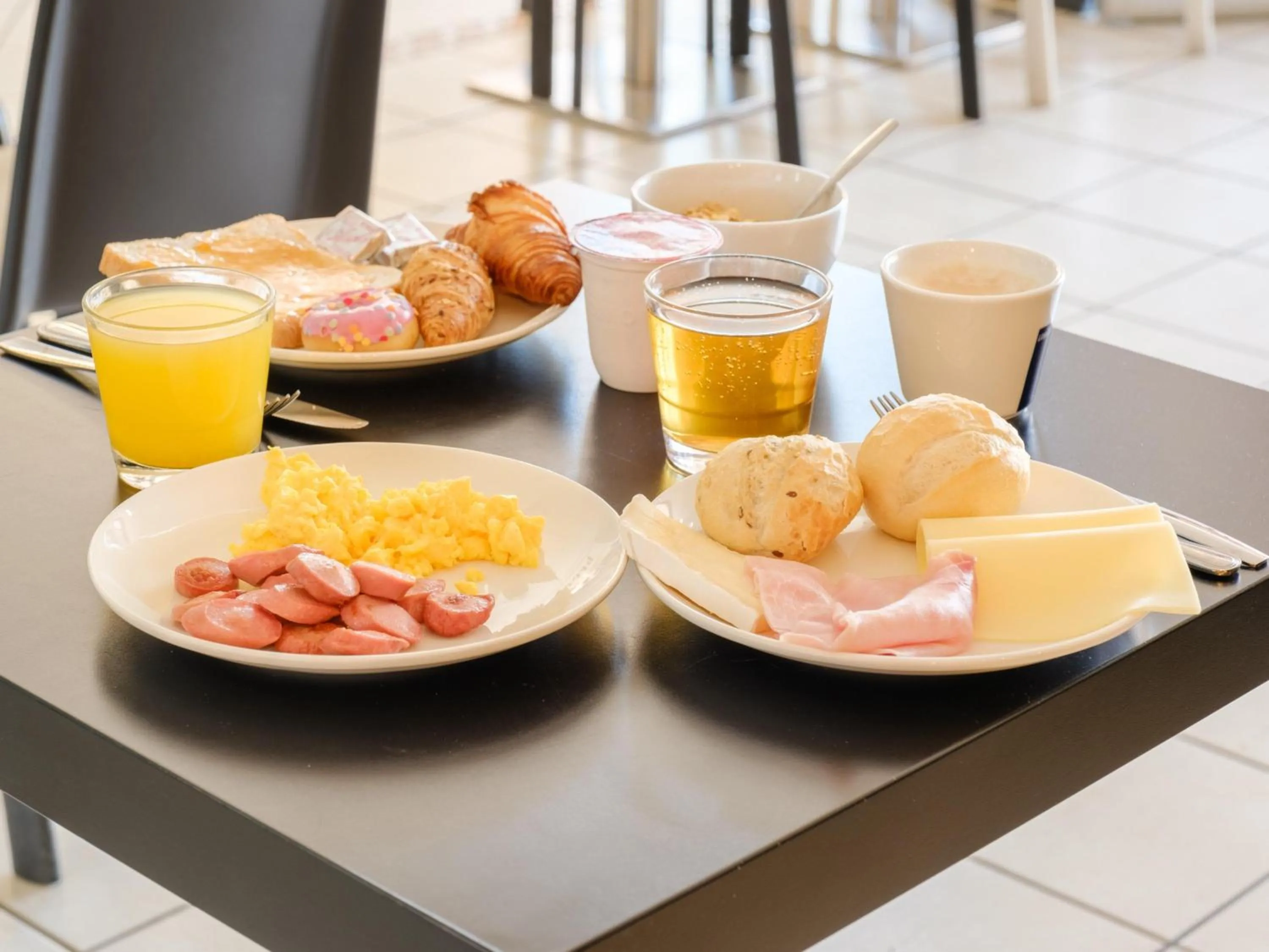 Restaurant/places to eat in B&B Hotel Ferrara