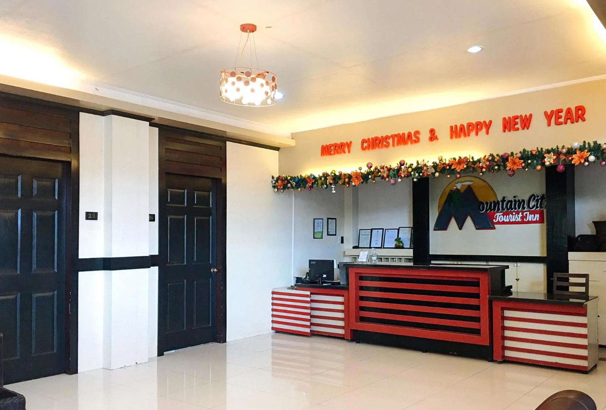 Lobby or reception in RedDoorz @ Mountain Citi Tourist Inn Canlaon