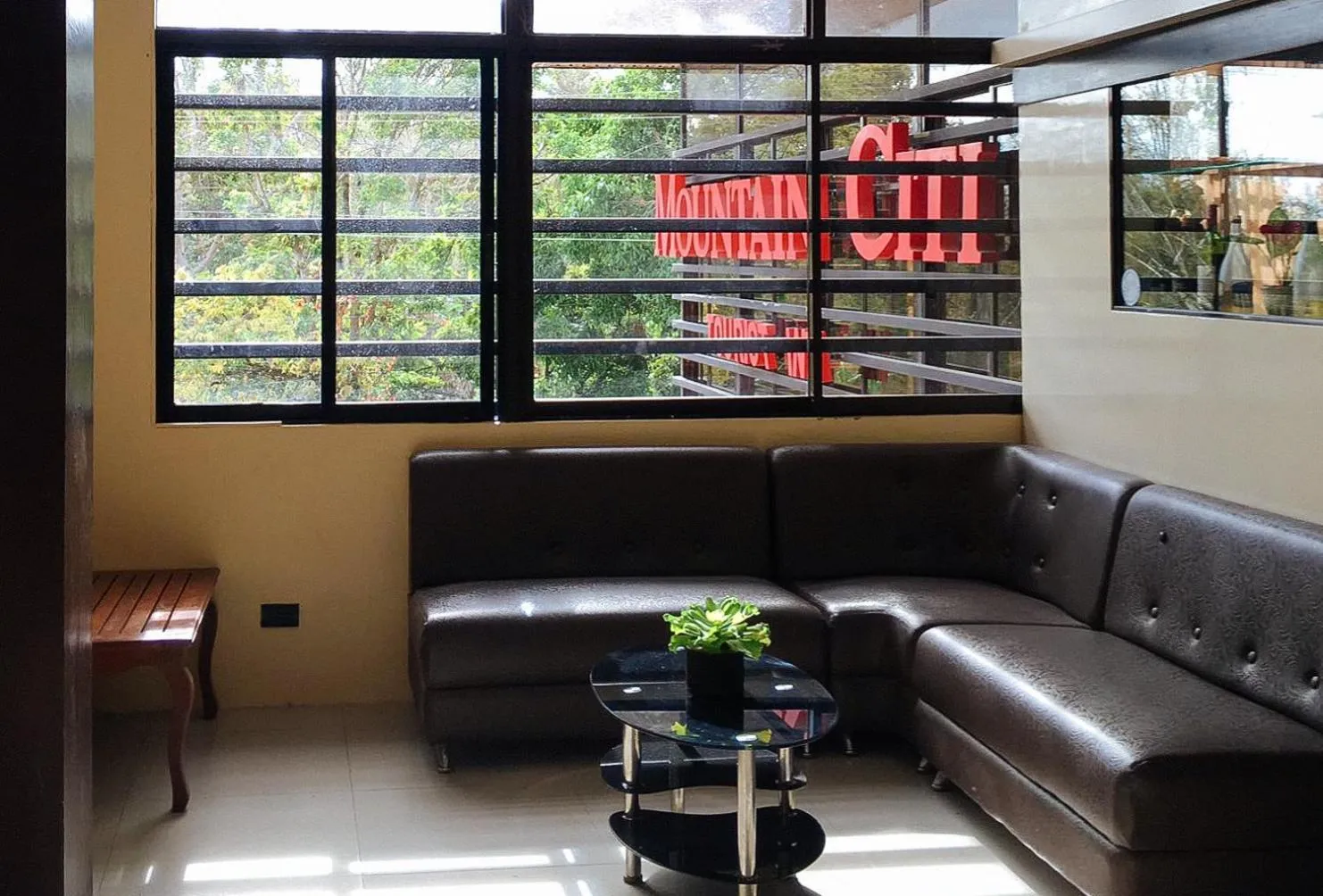 Lobby or reception in RedDoorz @ Mountain Citi Tourist Inn Canlaon