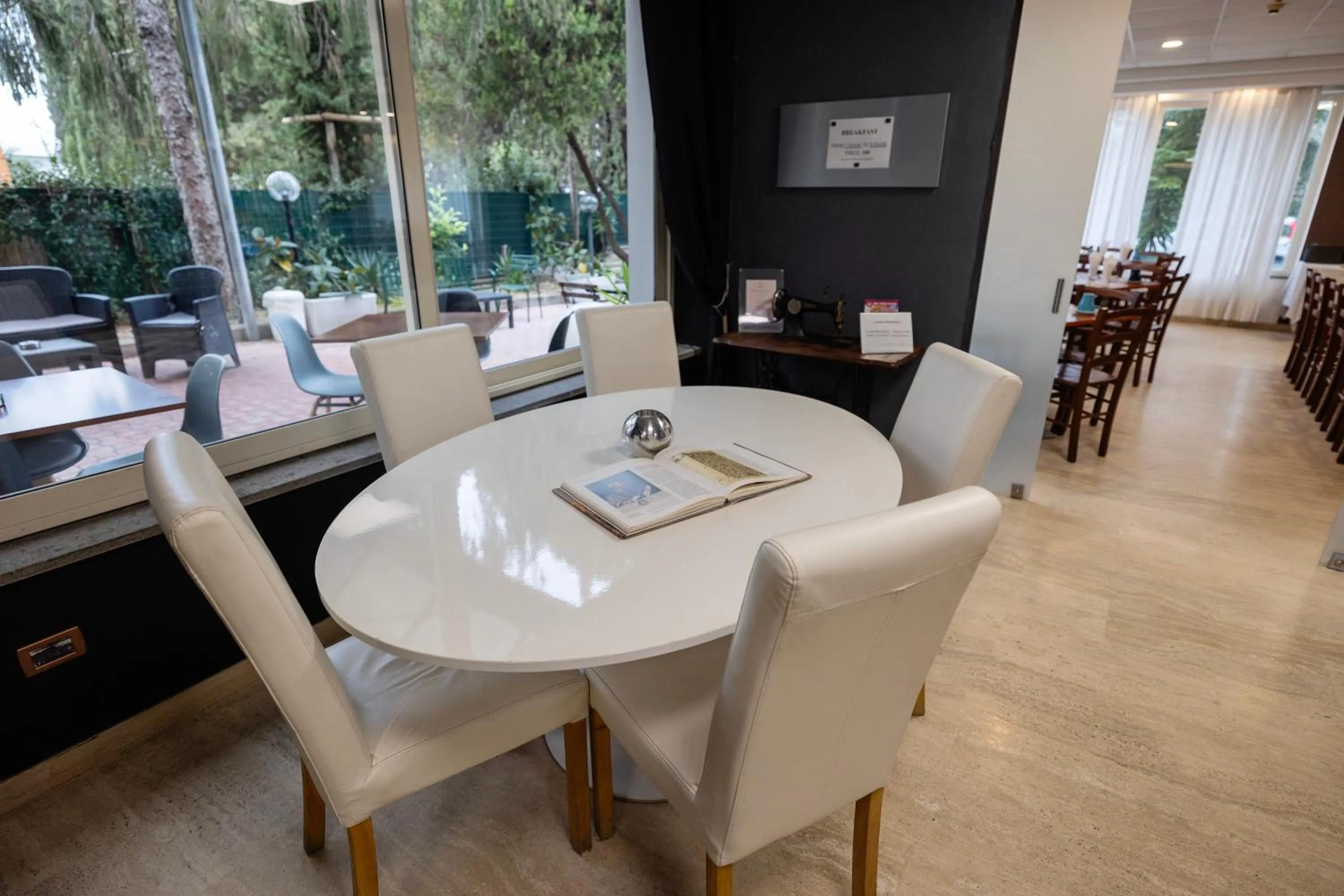 Lobby or reception in Scheppers Hotel