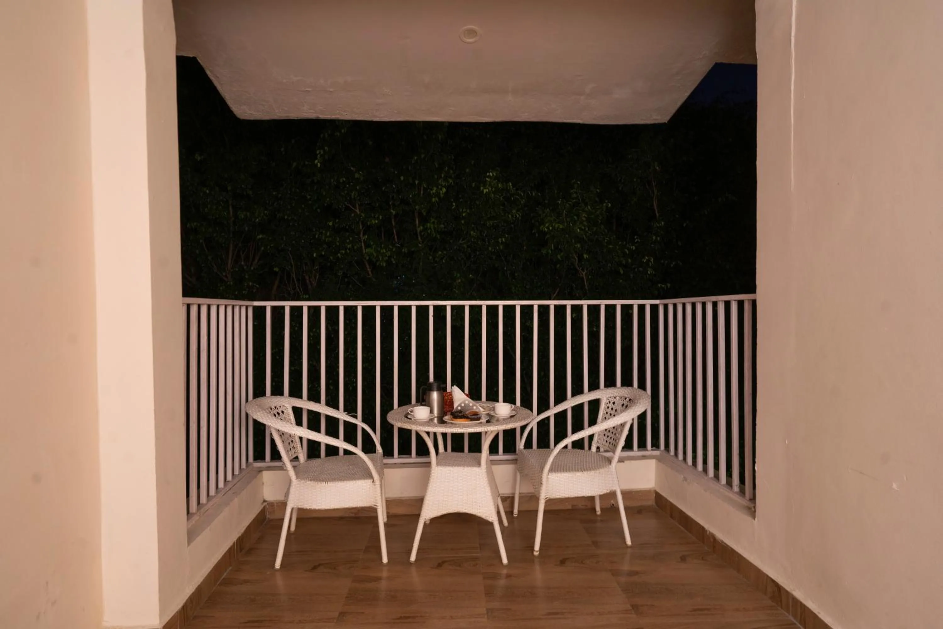 Balcony/Terrace in The Tattwaa Corbett Spa and Resort