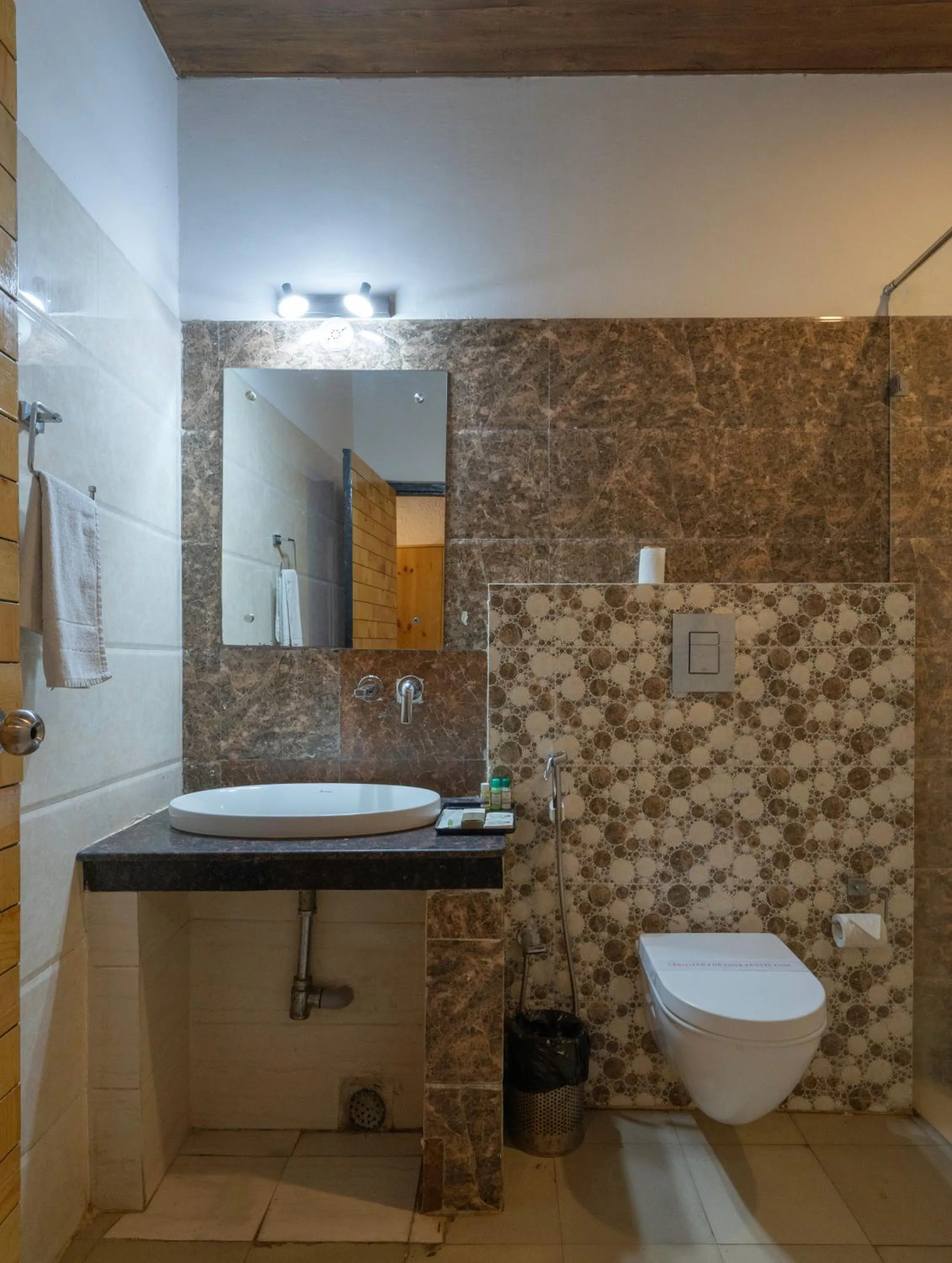 Bathroom in The Tattwaa Corbett Spa and Resort