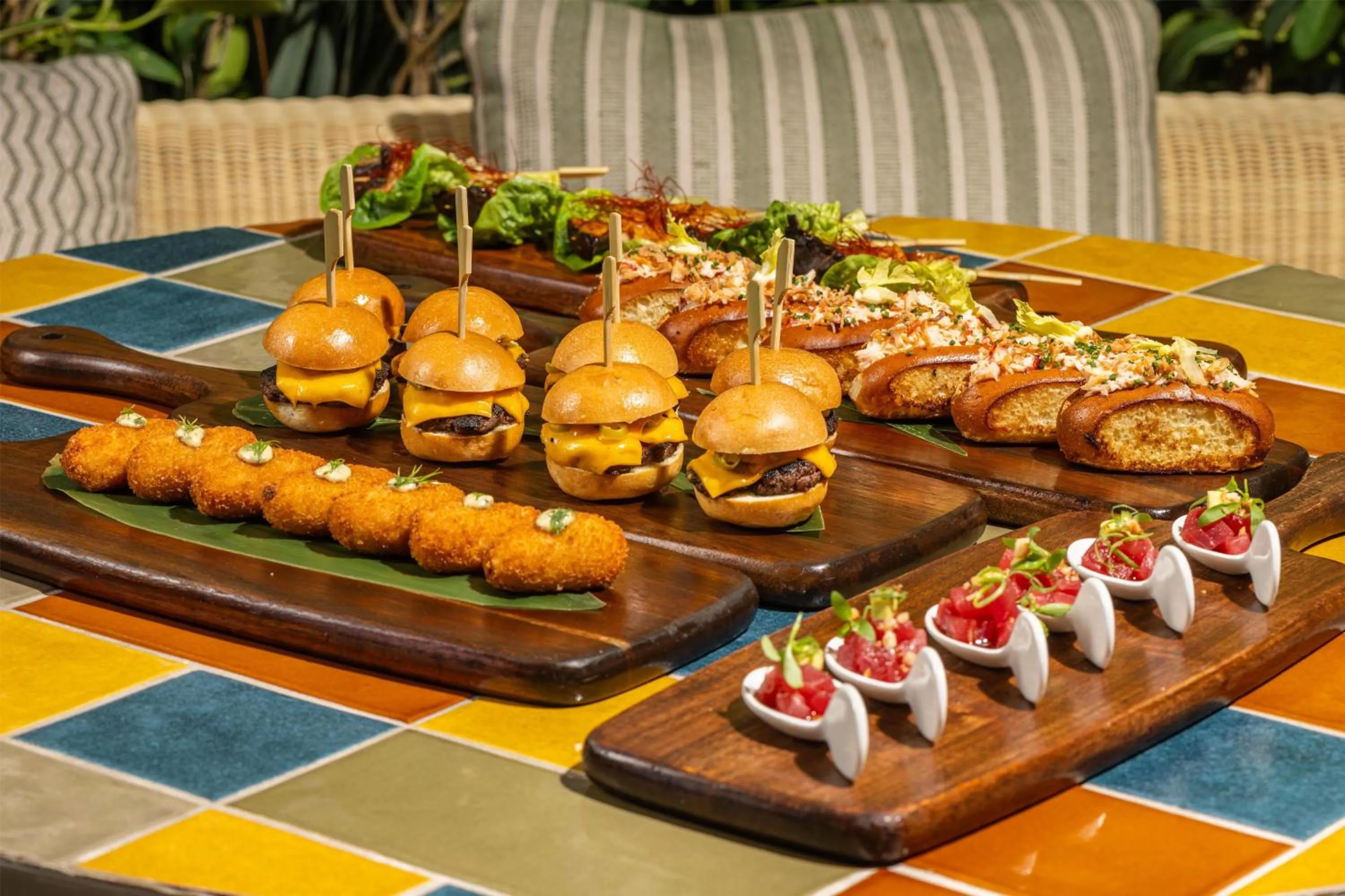 Restaurant/places to eat in Conrad Los Angeles