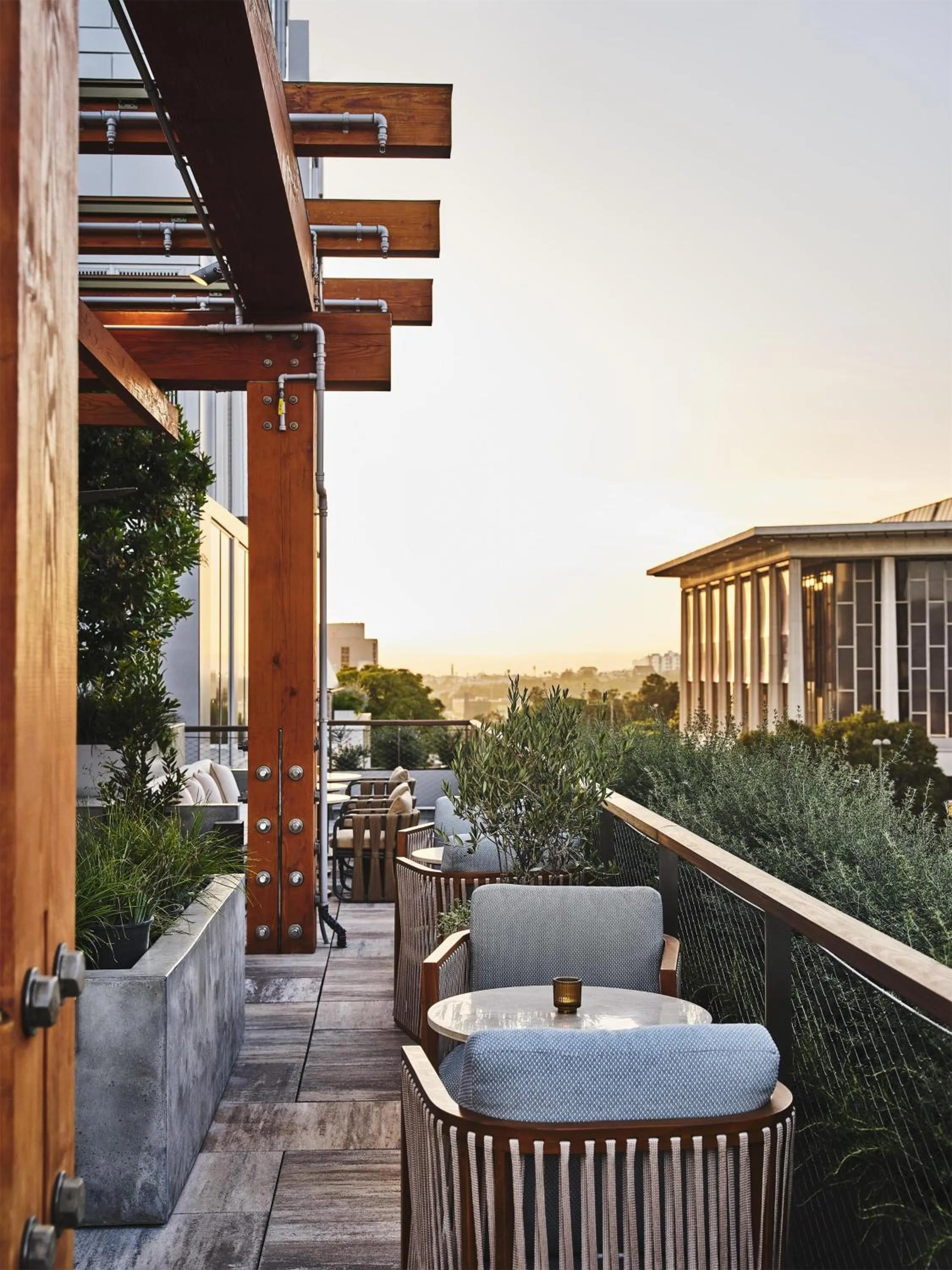 Restaurant/places to eat in Conrad Los Angeles