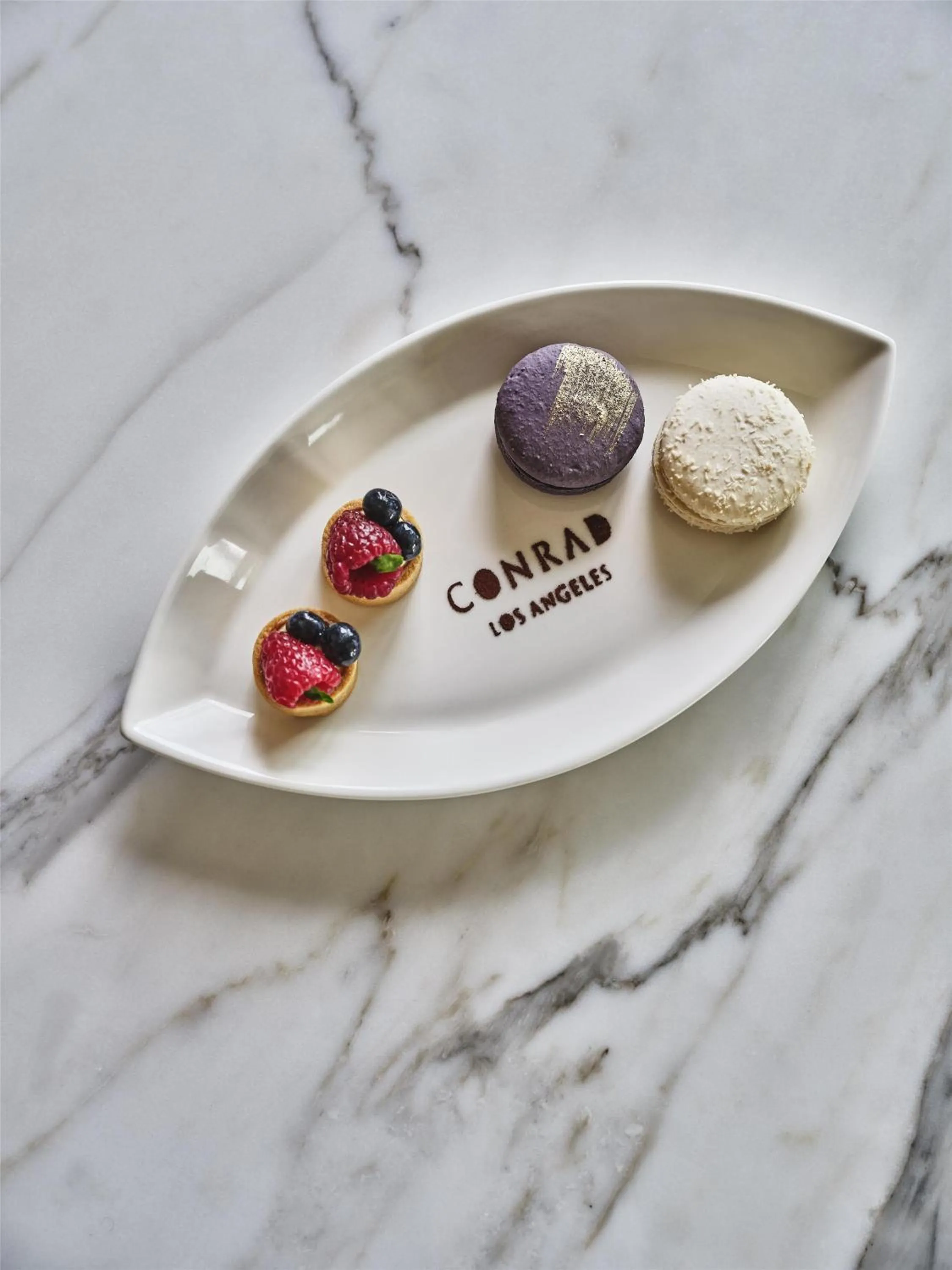 Dining area in Conrad Los Angeles