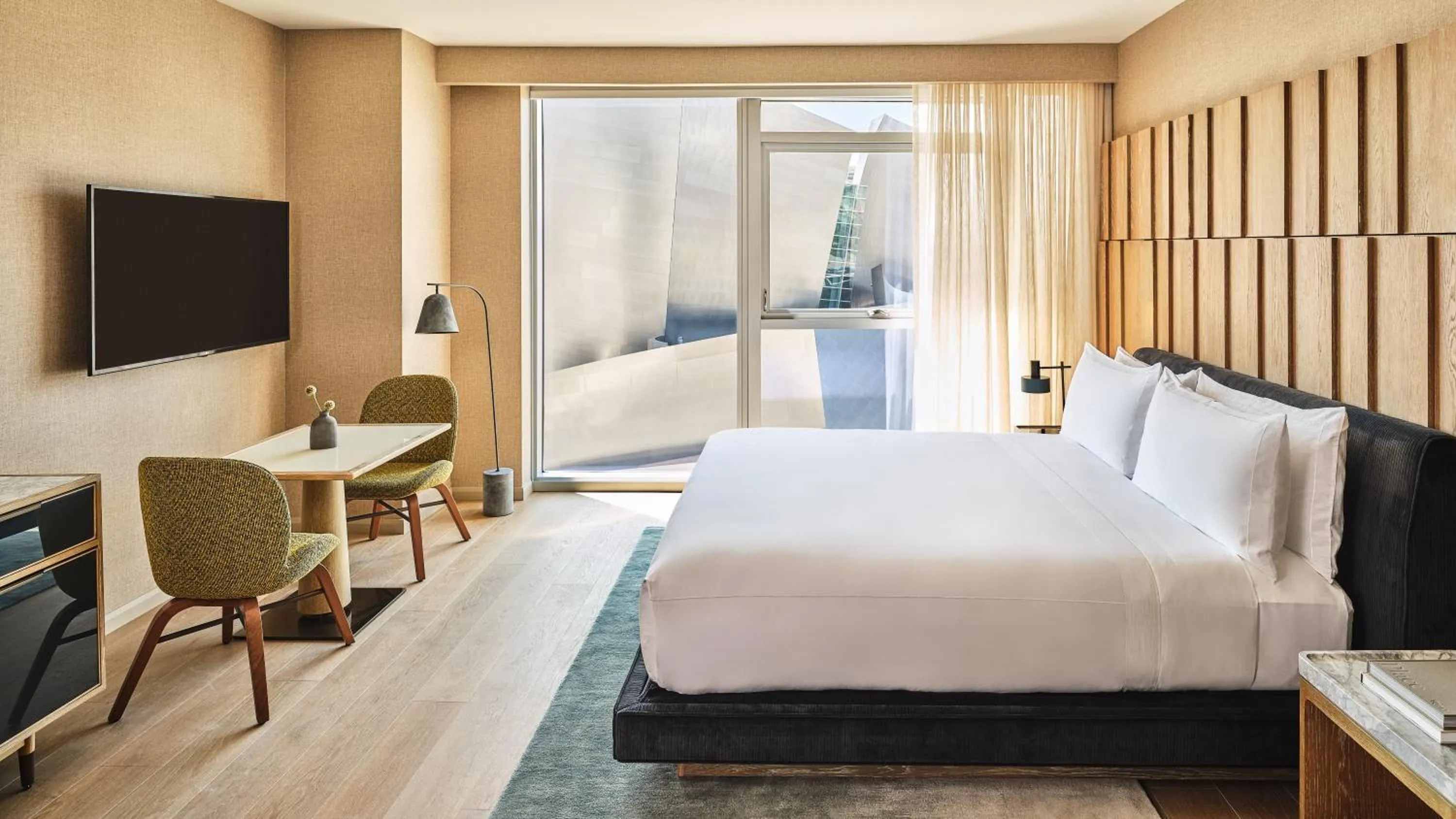 Photo of the whole room, Bed in Conrad Los Angeles