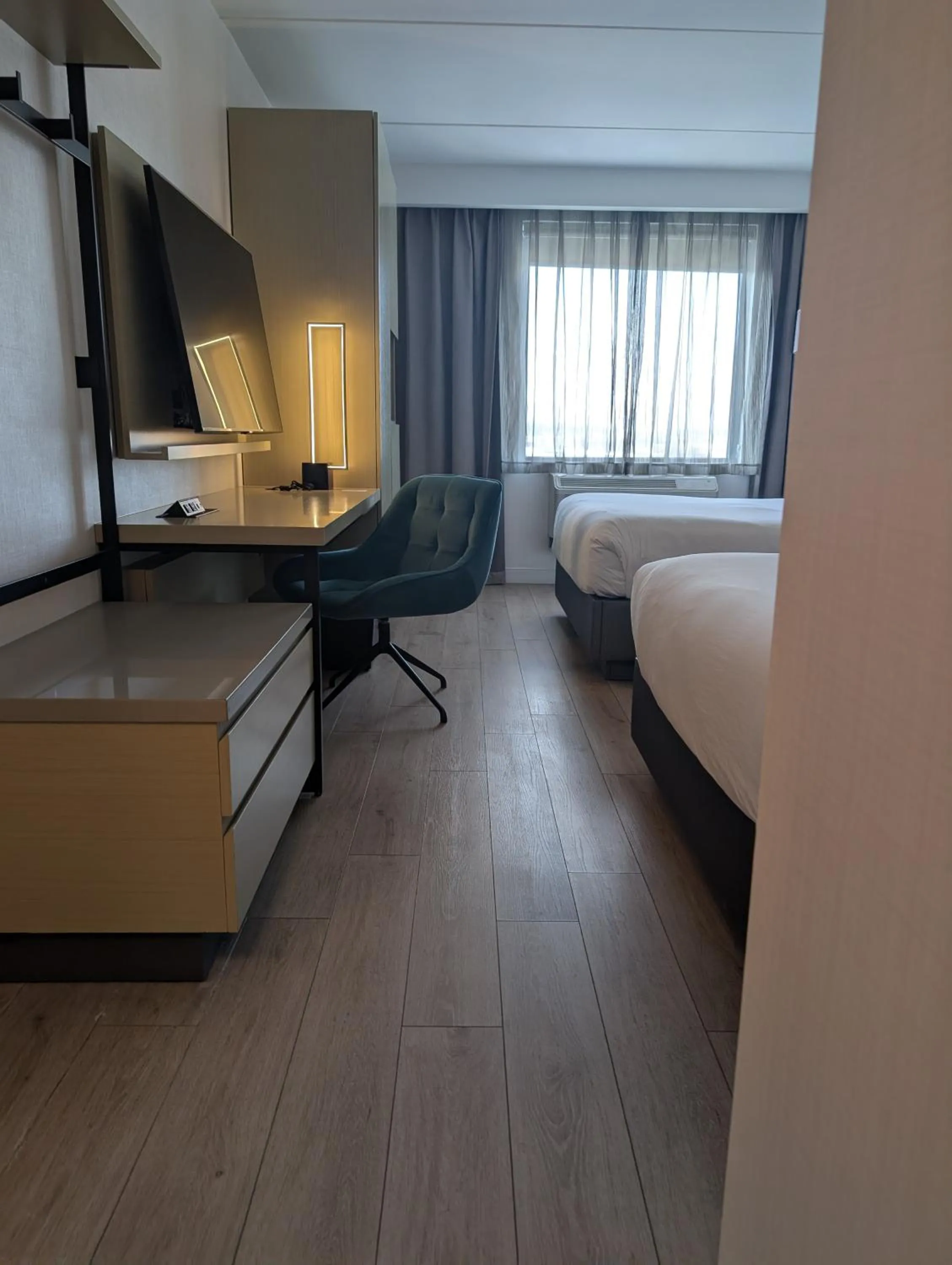 Bed in Bloom Mississauga, Tapestry Collection By Hilton