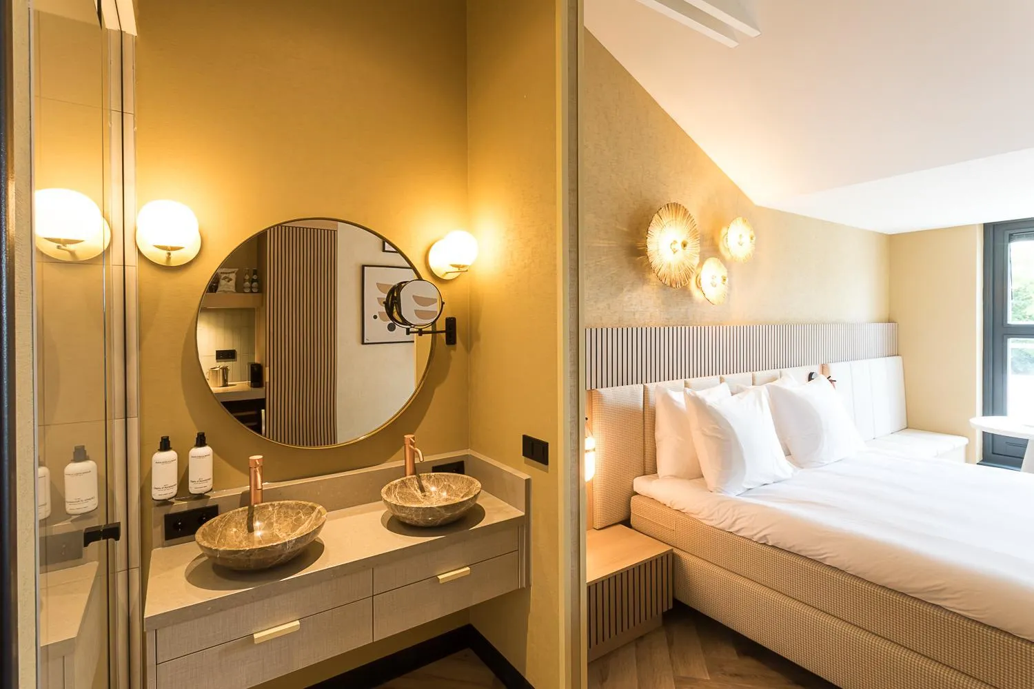 Bed in Boutique Hotel Helder I Kloeg Collection