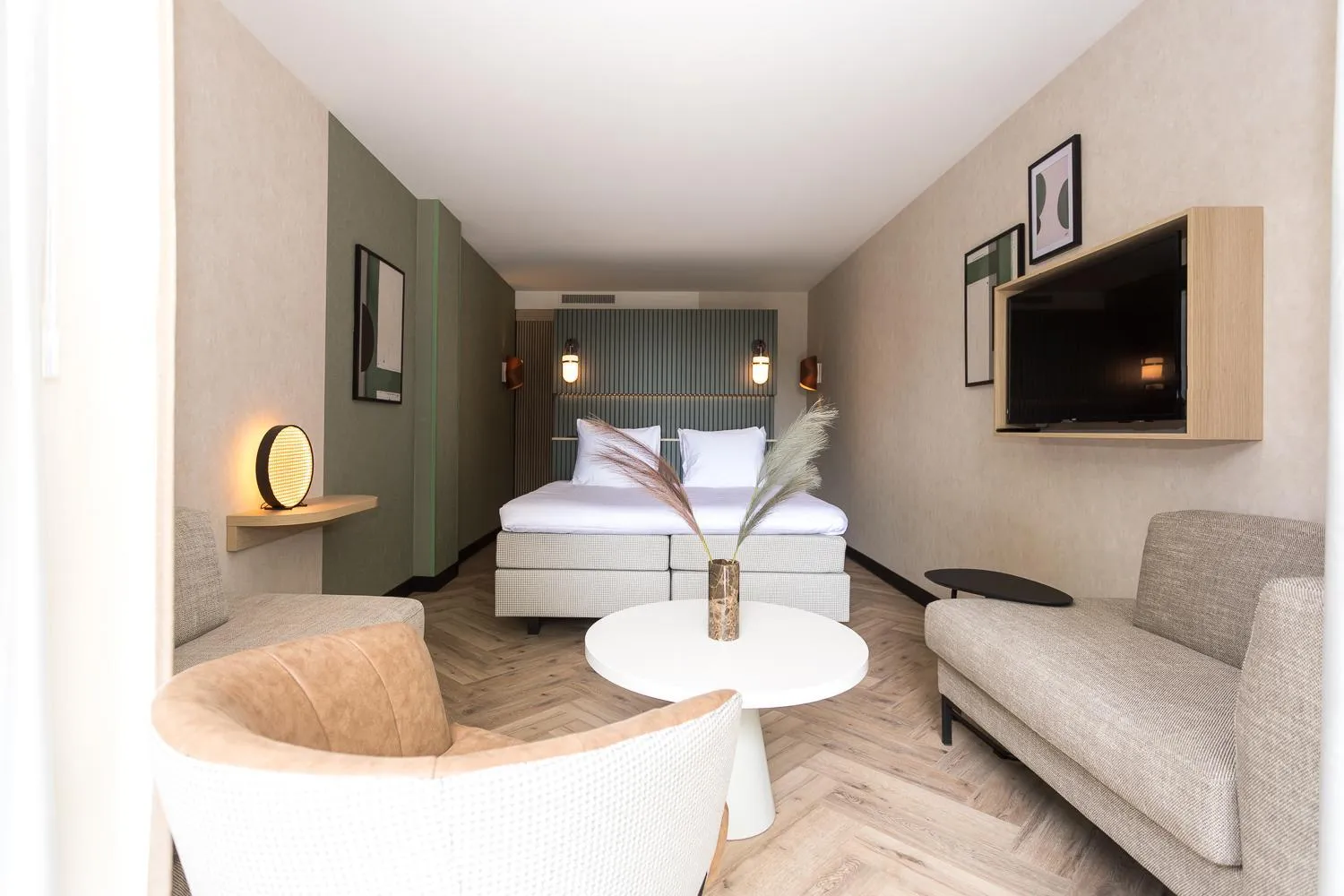 Photo of the whole room, Bed in Boutique Hotel Helder I Kloeg Collection