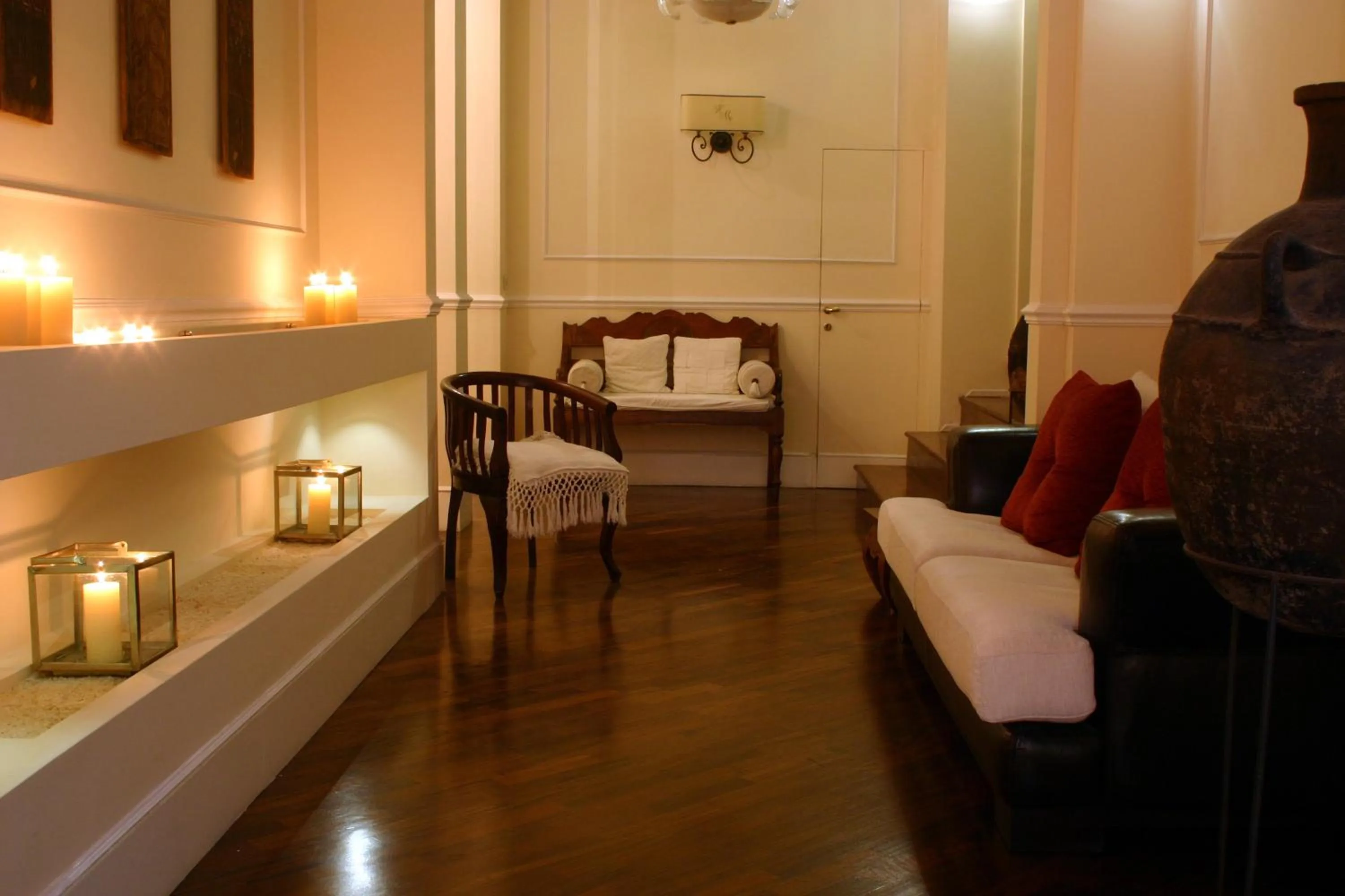 Lounge or bar, Bed in Hotel Metropolitan