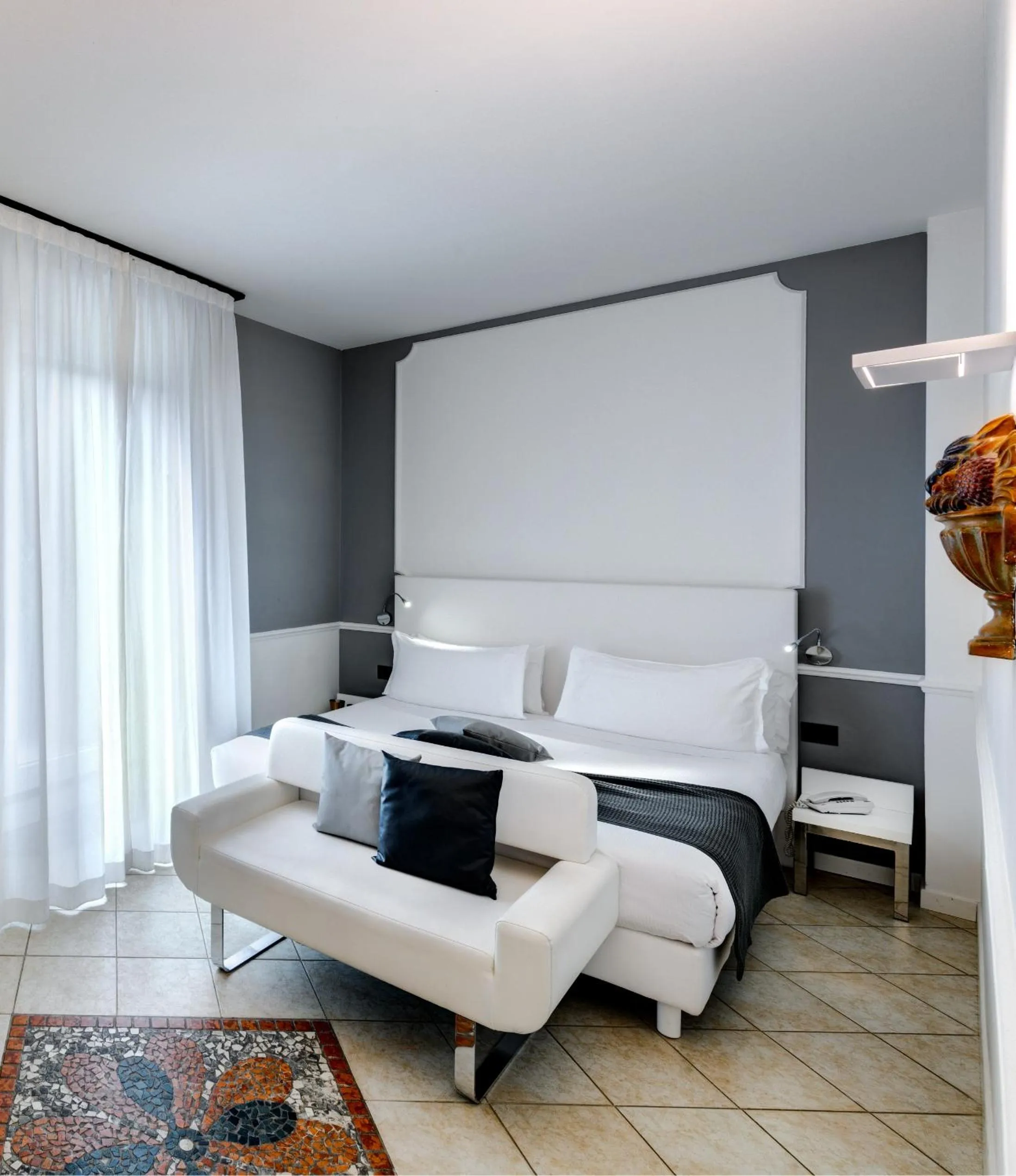 Bedroom, Bed in Hotel Metropolitan