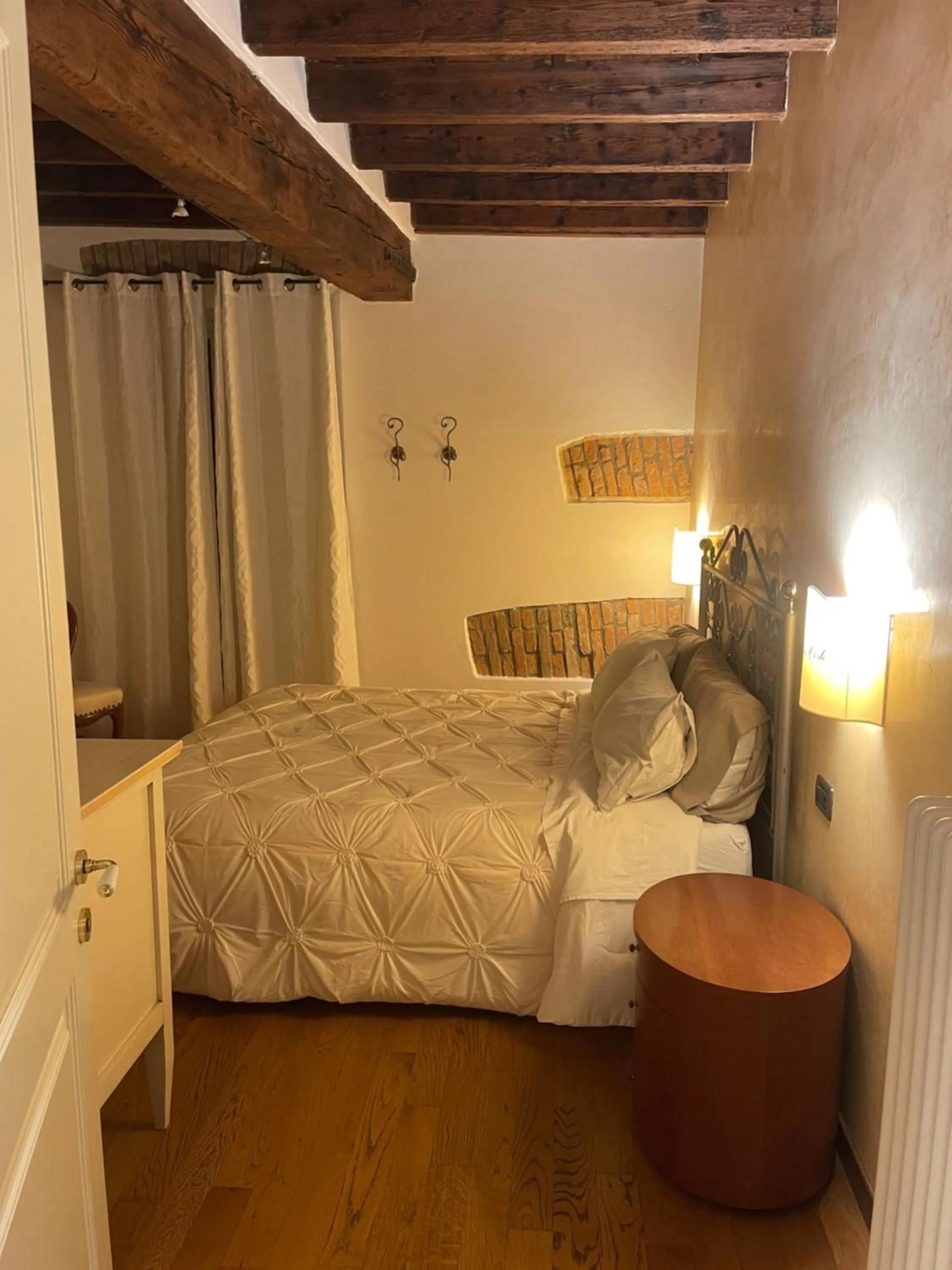 Bed in Antica Corte Hotel Residence di Charme Ferrara