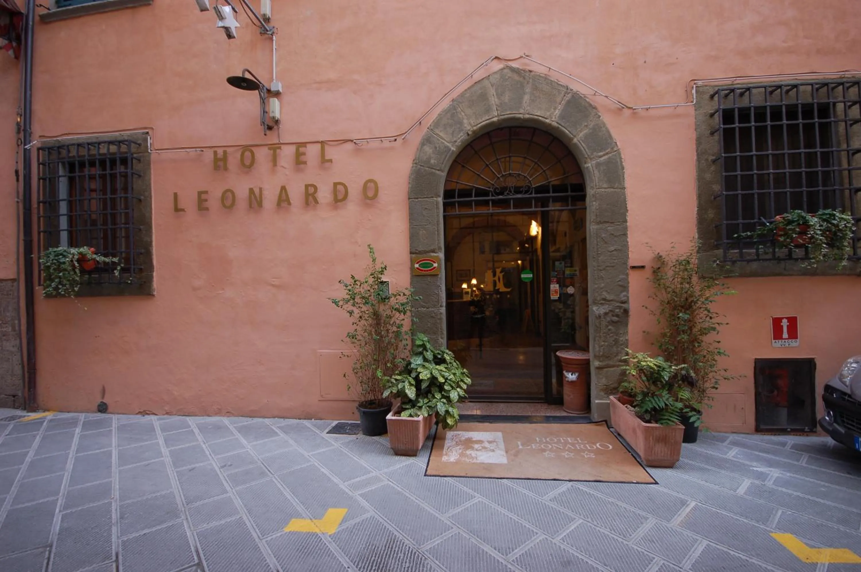Facade/entrance in Hotel Leonardo