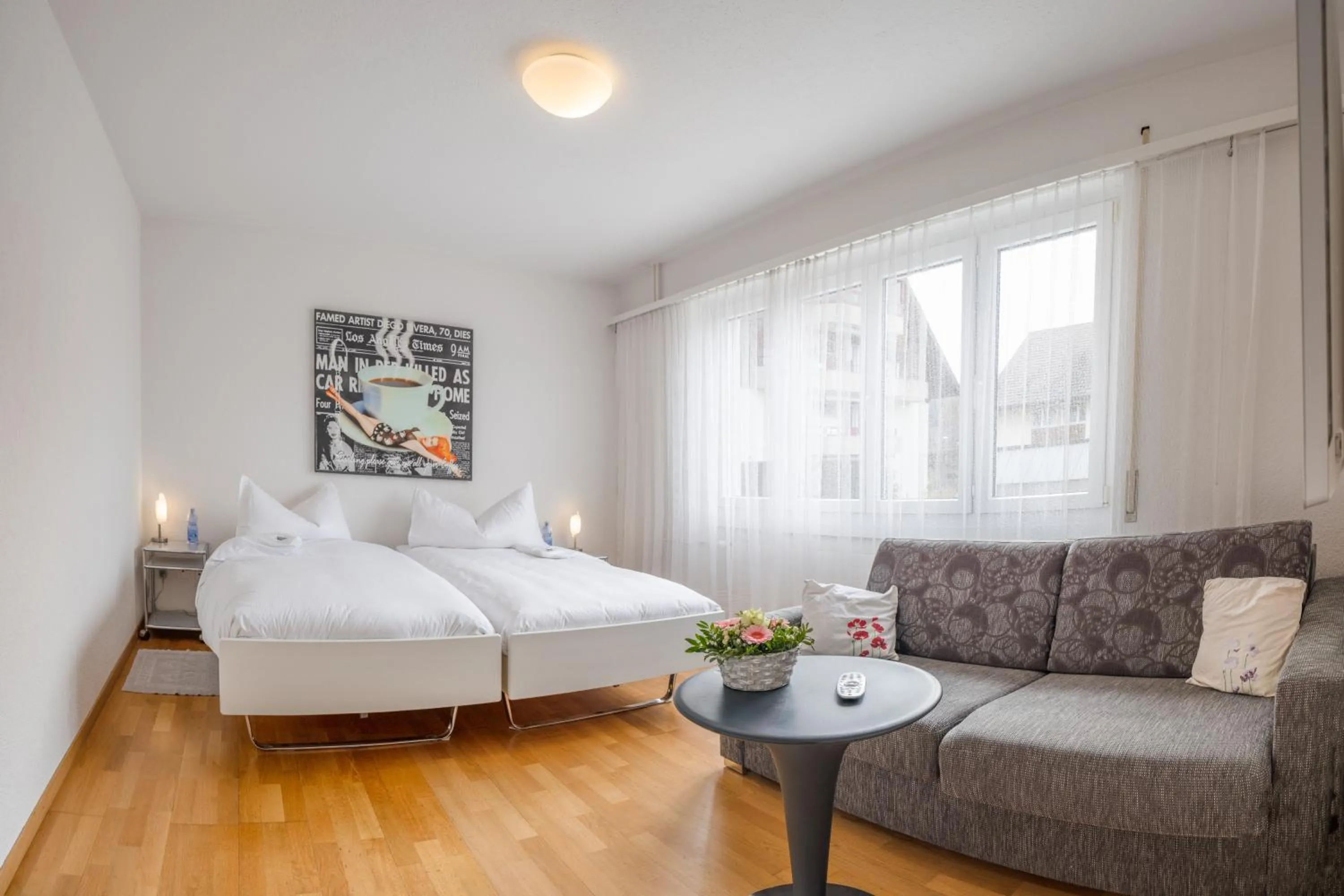 Photo of the whole room, Bed in Hotel Bären Niederscherli