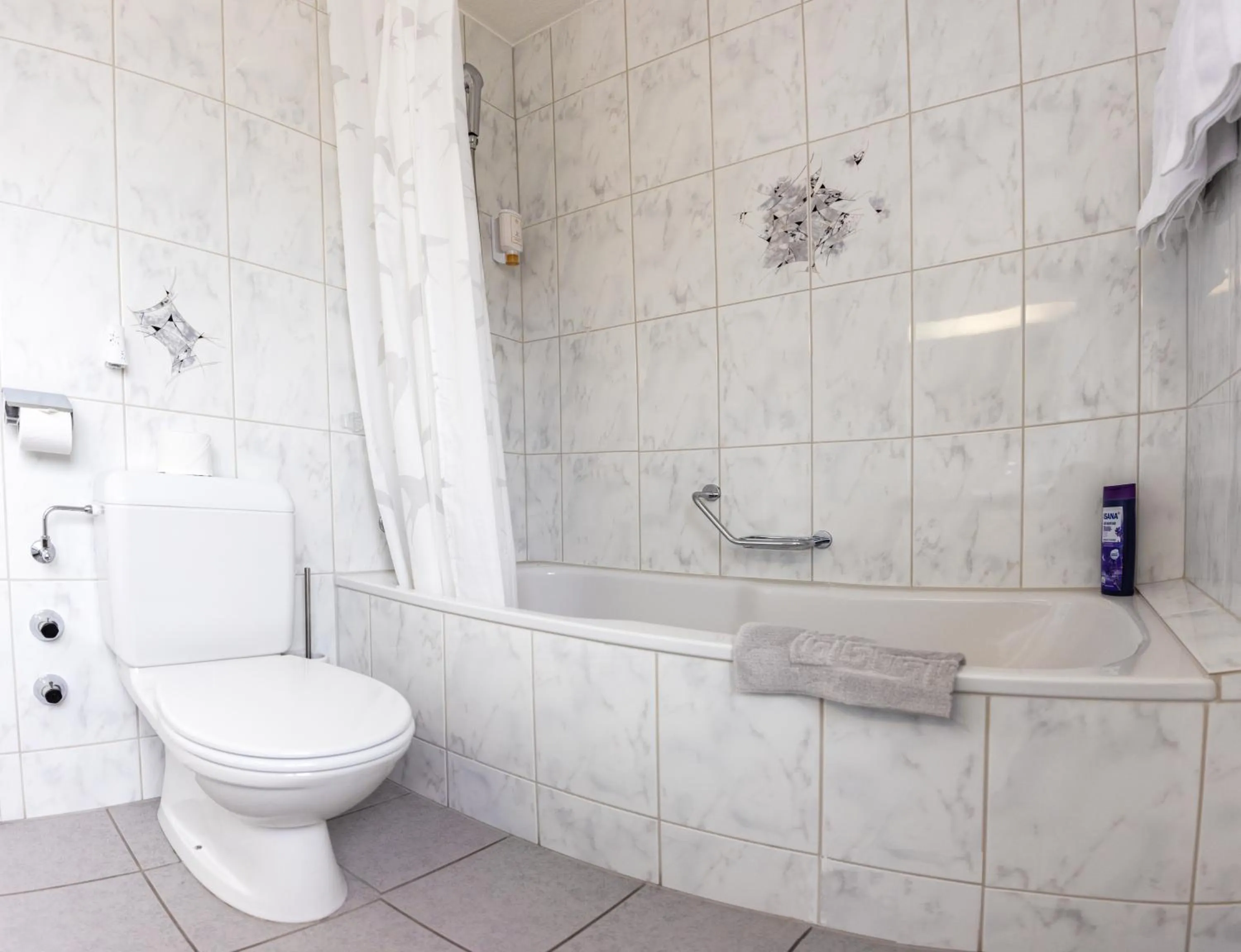 Bathroom in Hotel Bären Niederscherli