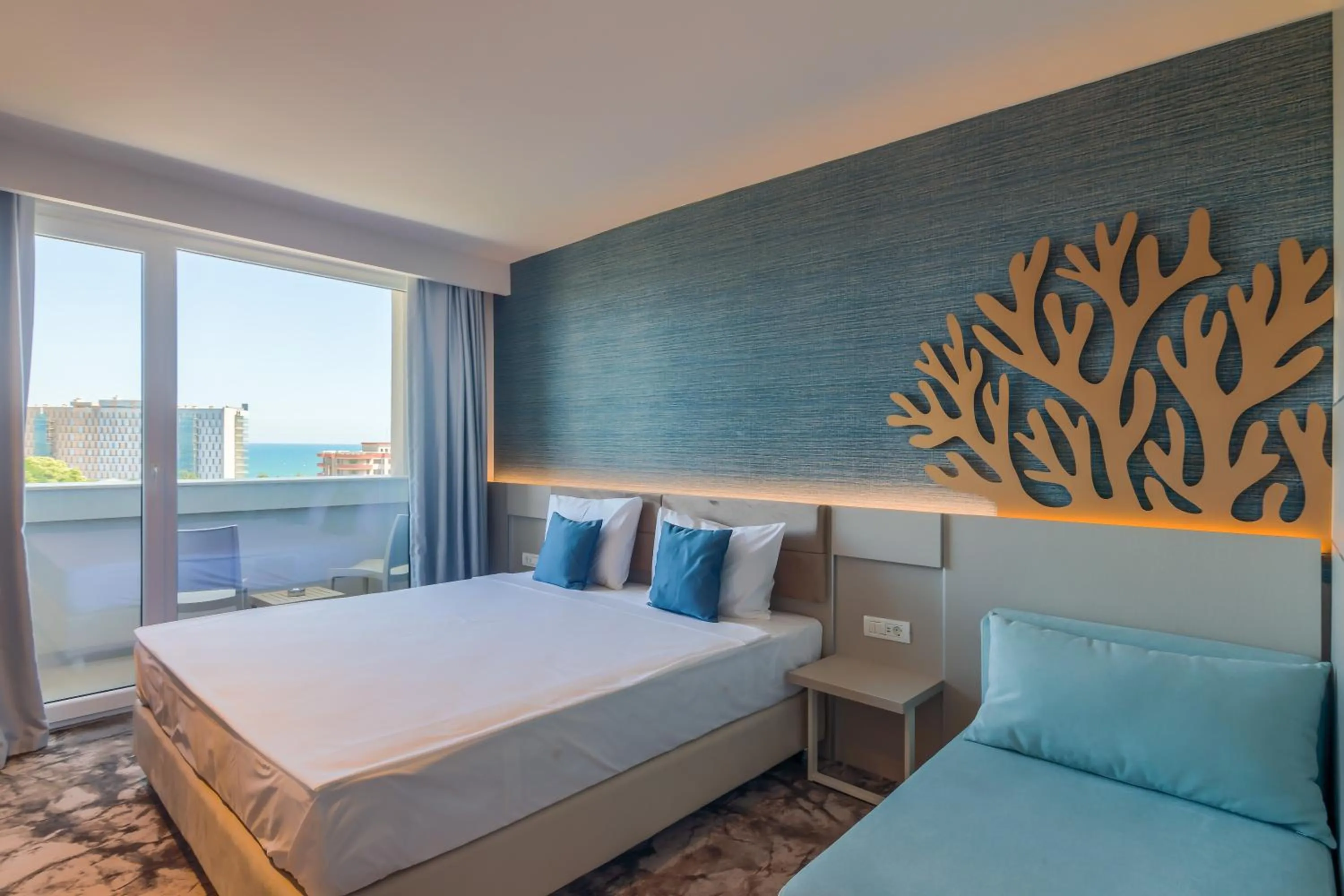 Bed in Bacolux Koralio, Eforie Nord