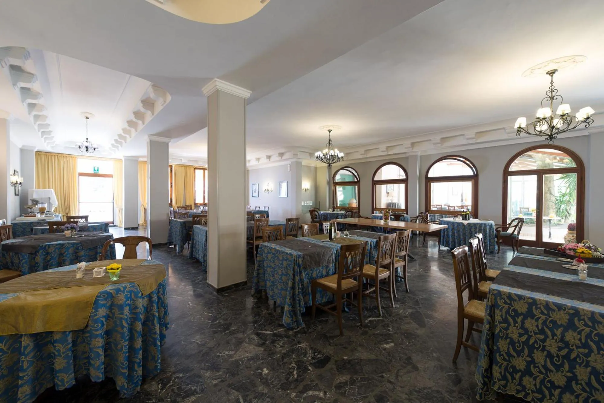 Restaurant/places to eat in Hotel Corallo