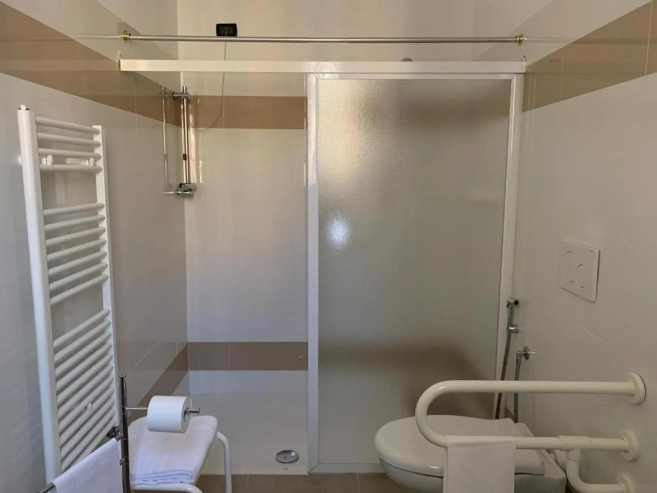 Bathroom in Hotel Corallo