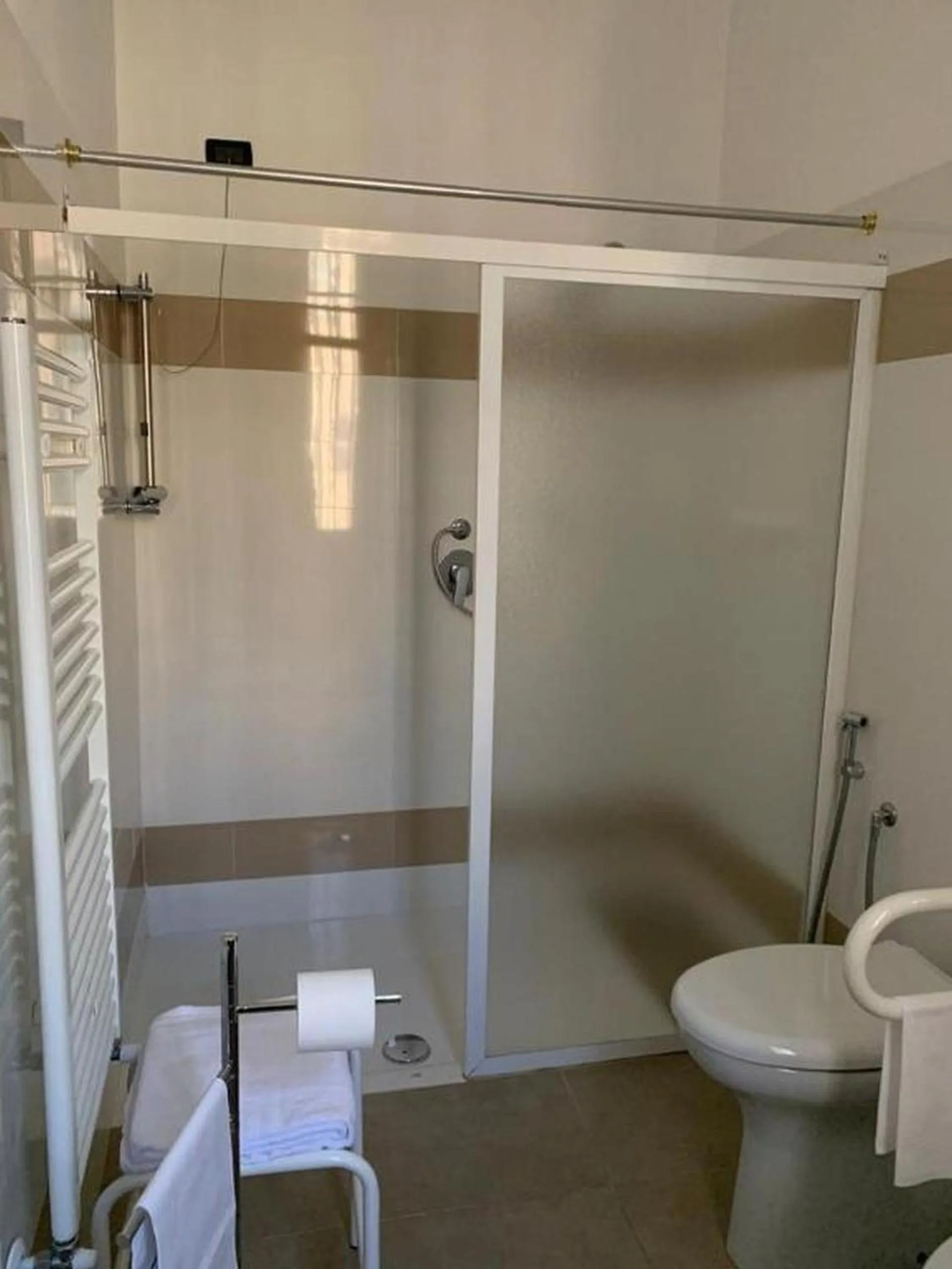 Bathroom in Hotel Corallo