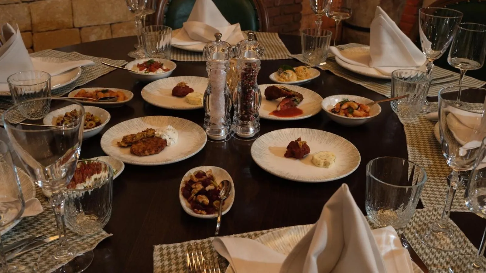 Restaurant/places to eat in Club Paradiso Hotel