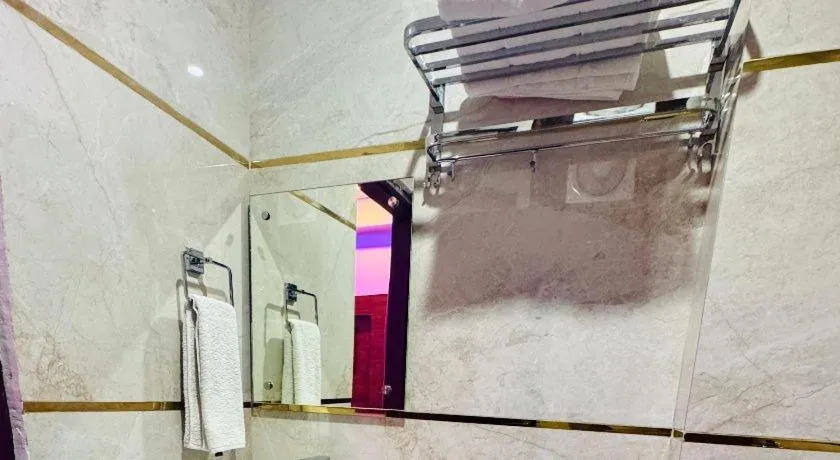 Airport Hotel Shivaka Inn