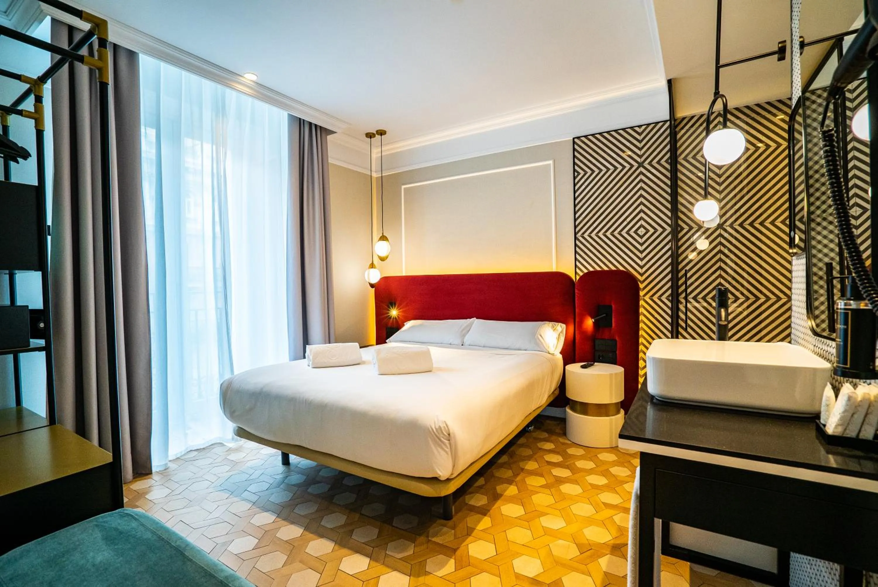 Bed in SmartRental Collection Gran Vía Capital