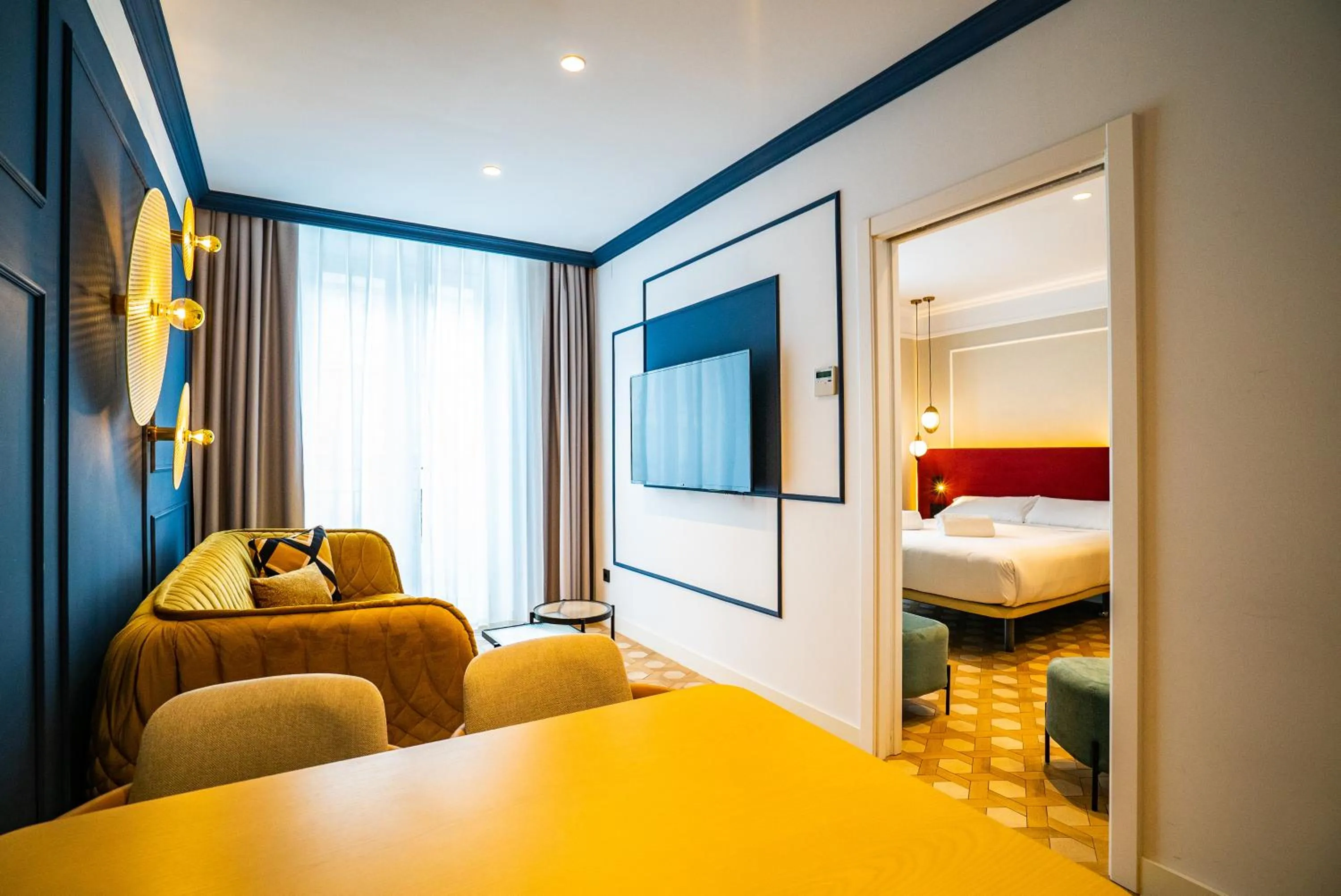 TV and multimedia, Bed in SmartRental Collection Gran Vía Capital