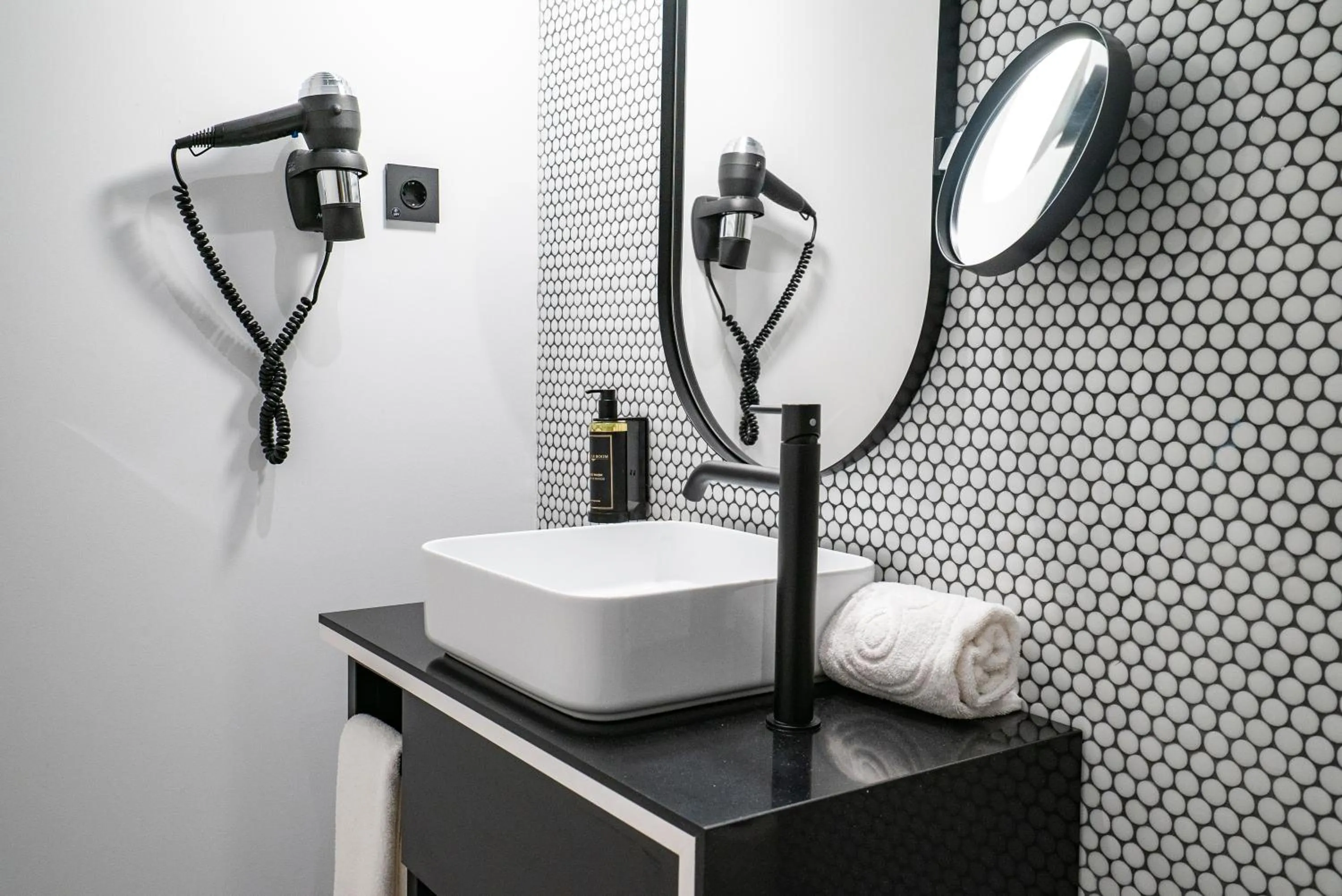 Toilet in SmartRental Collection Gran Vía Capital