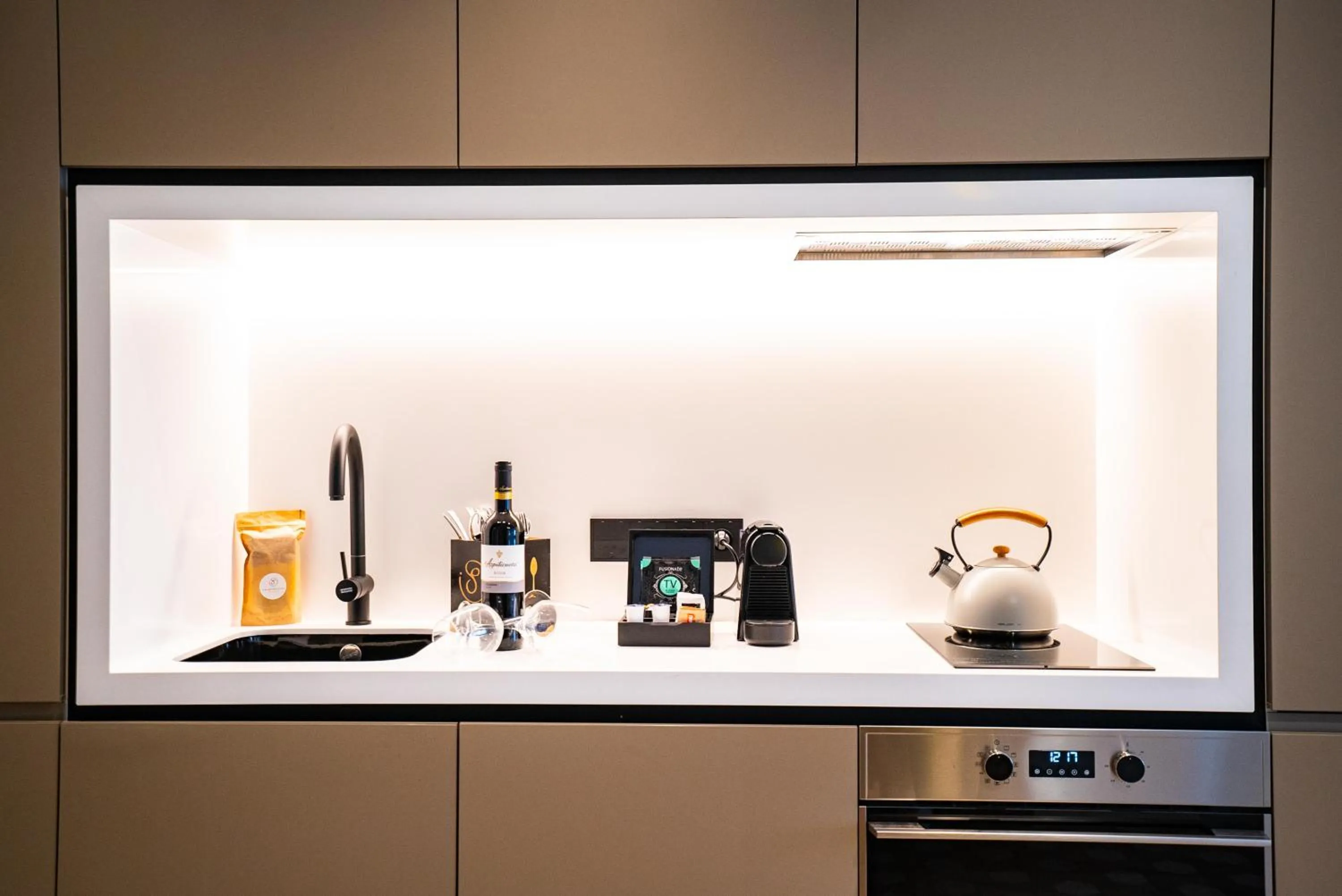 Coffee/tea facilities in SmartRental Collection Gran Vía Capital