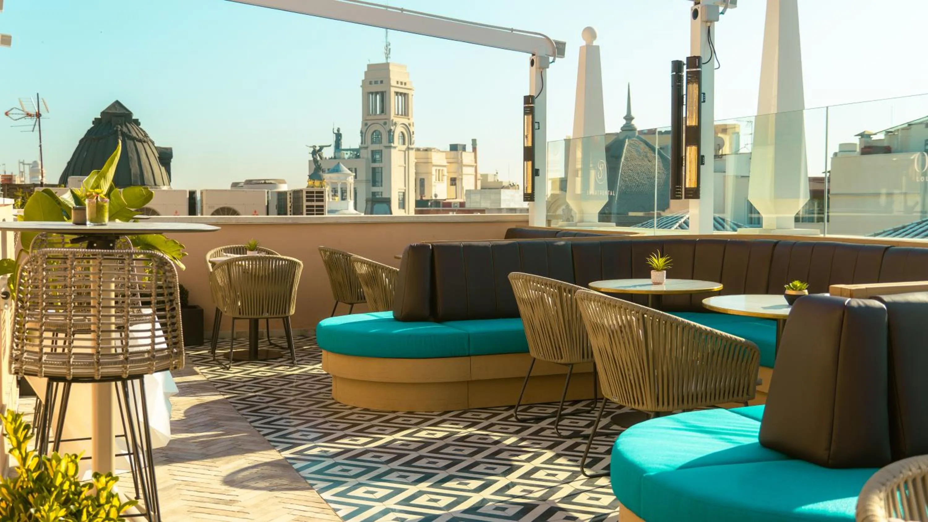 Restaurant/places to eat in SmartRental Collection Gran Vía Capital