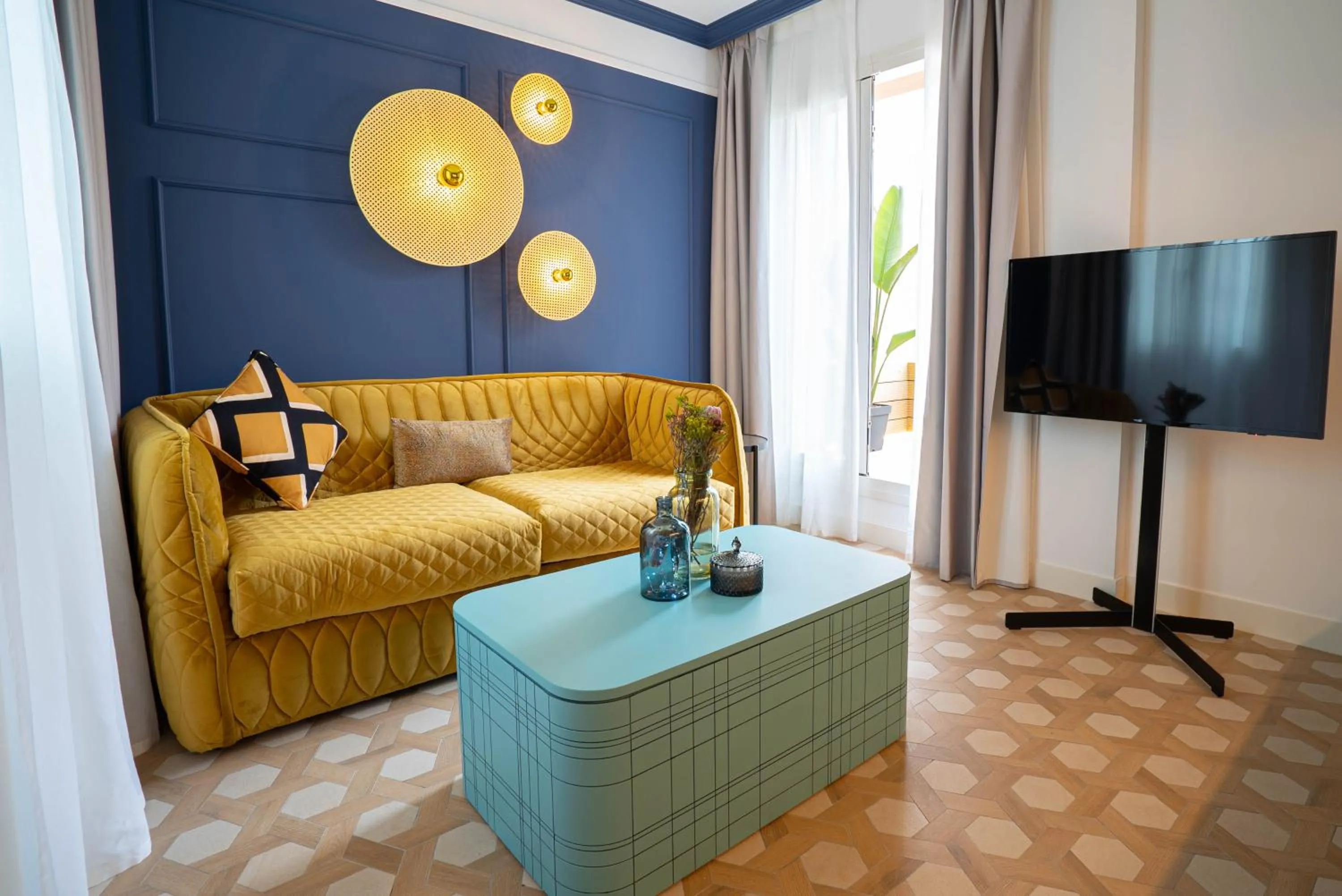 TV and multimedia in SmartRental Collection Gran Vía Capital