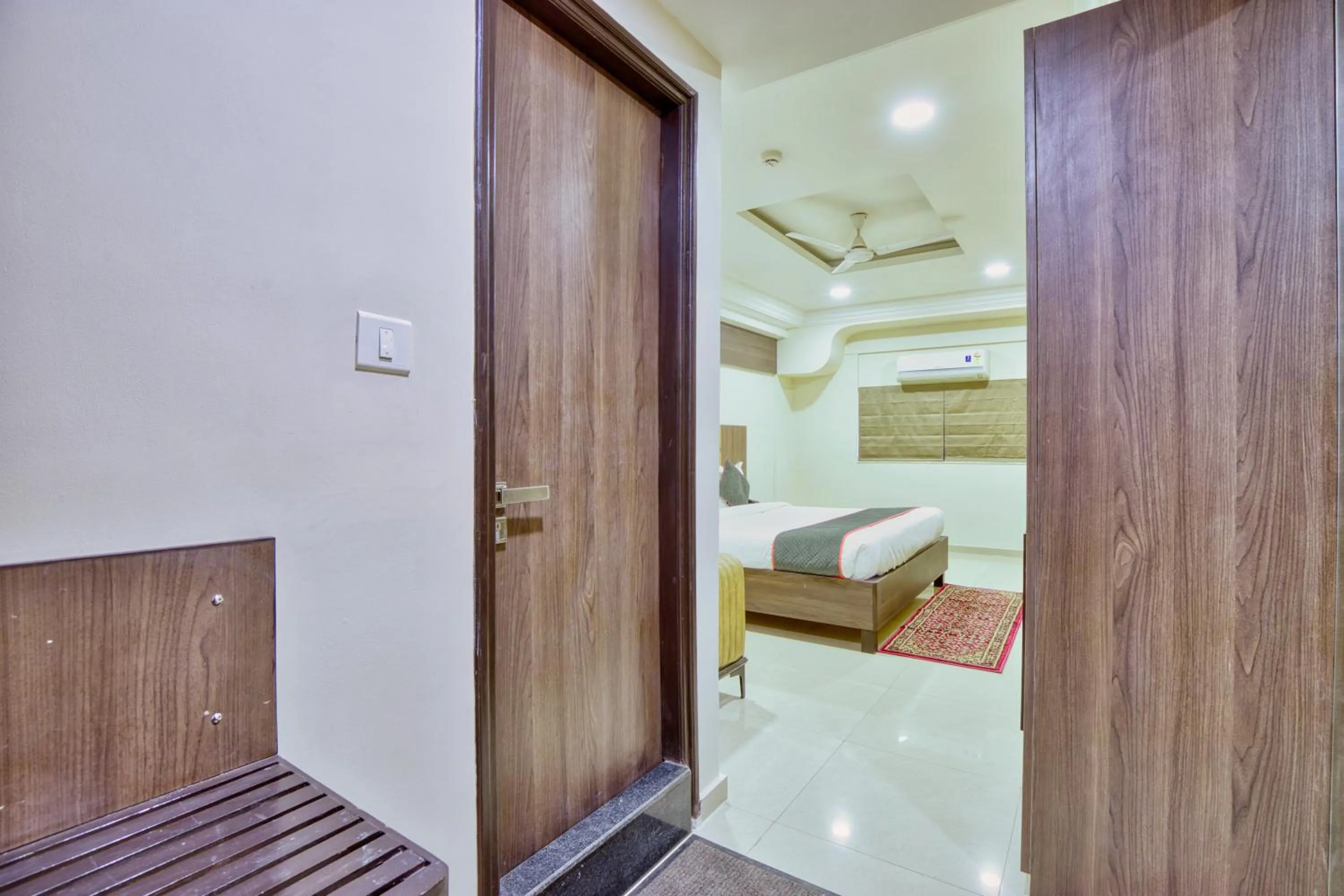 Bedroom, Bed in Alba Premier, Ahmedabad