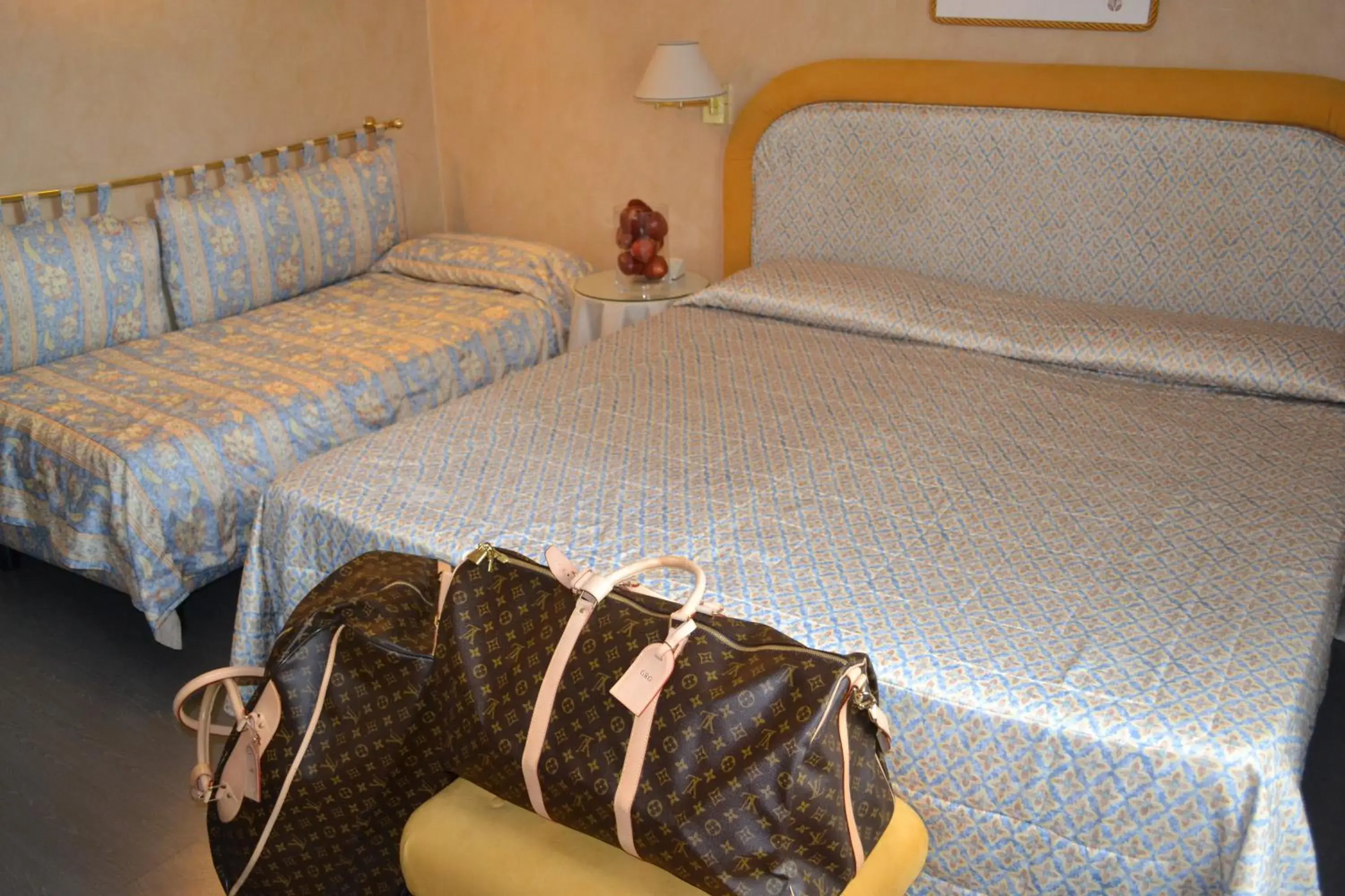 Triple Room in Hotel Giglio Triple Room in Hotel Giglio