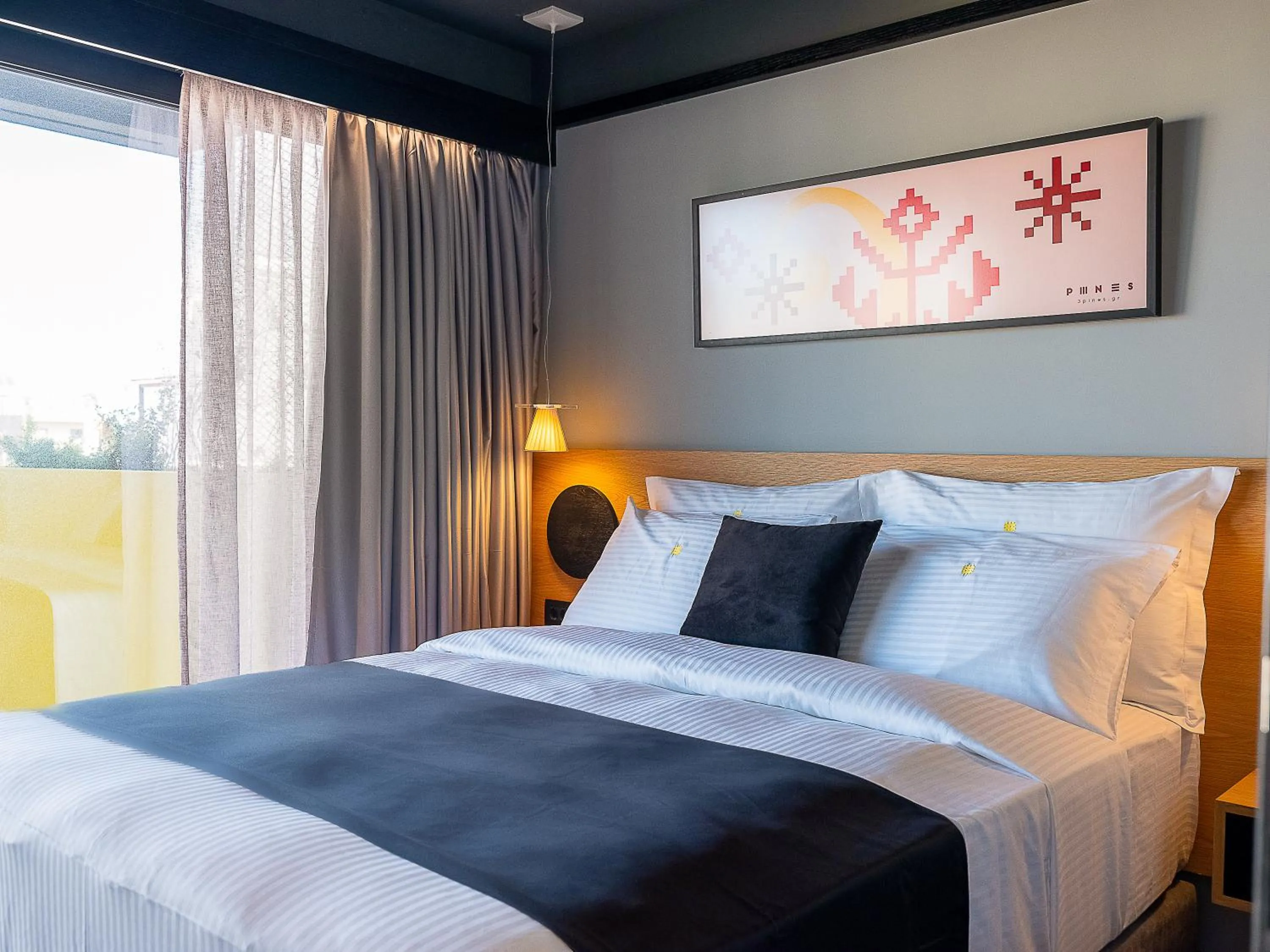 Bed in 3 Pines Design Living