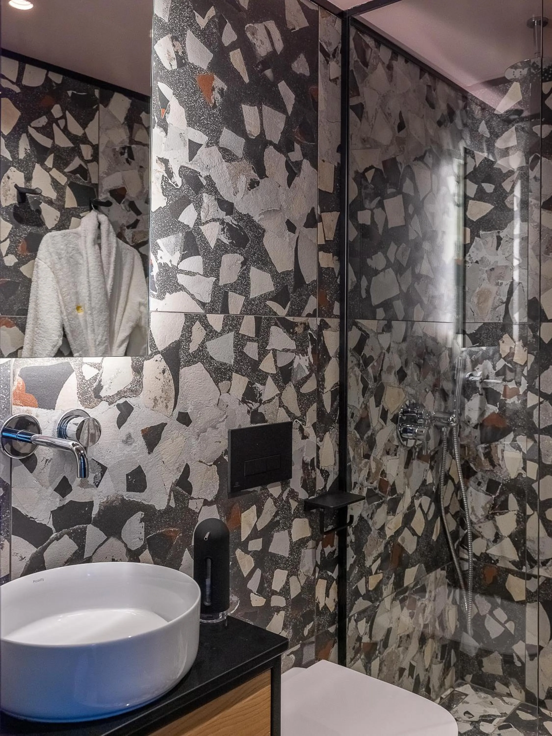 Bathroom in 3 Pines Design Living